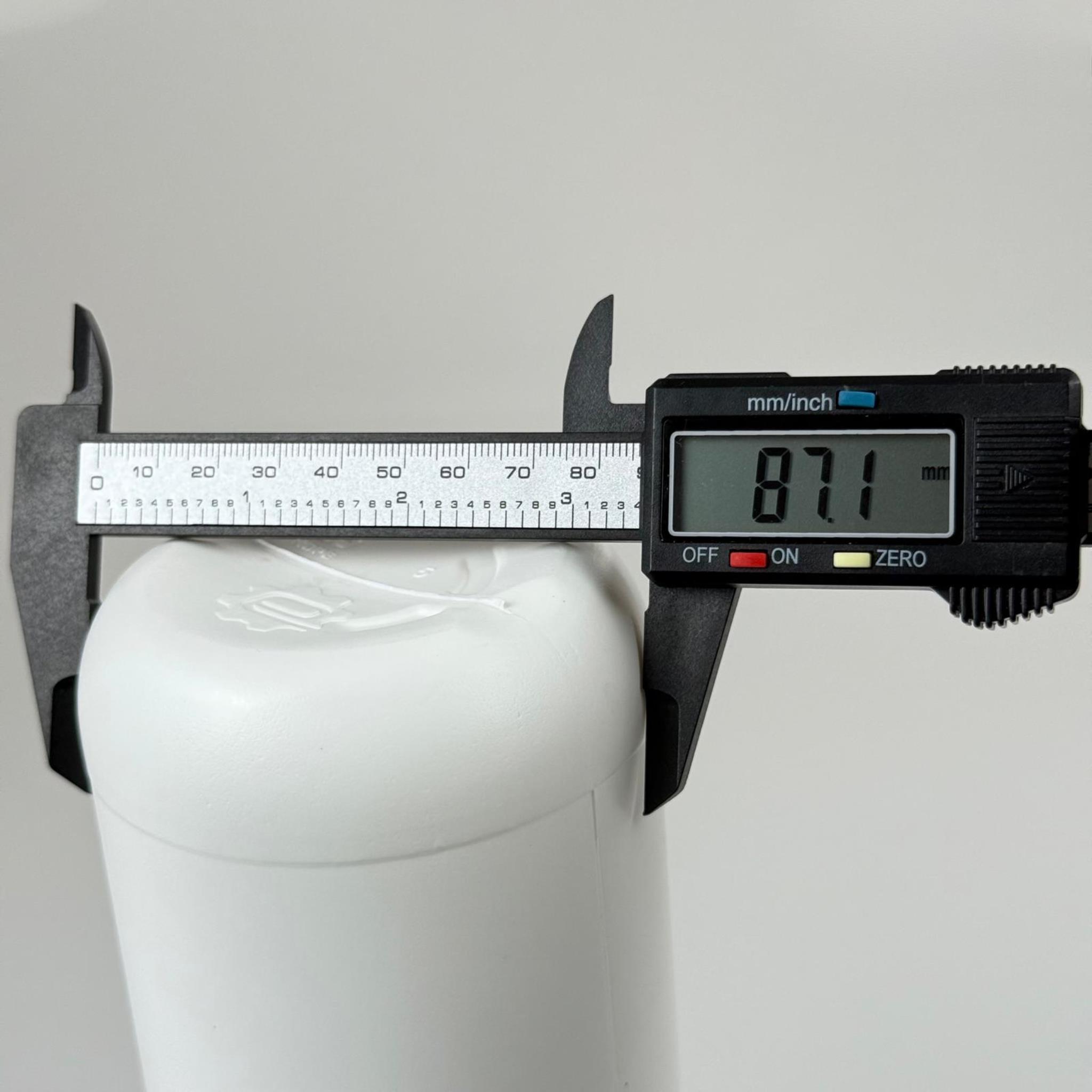 1 LT ZİRAİ İLAÇ BİDONU BEYAZ + SİYAH ALÜMİNYUM FOLYOLU İNDİKSİYON CONTA SK50 KAPAK + KENDİNDEN YAPIŞKANLI KÖPÜK CONTALI - 1000 CC PE POLİETİLEN TARIM BİDON