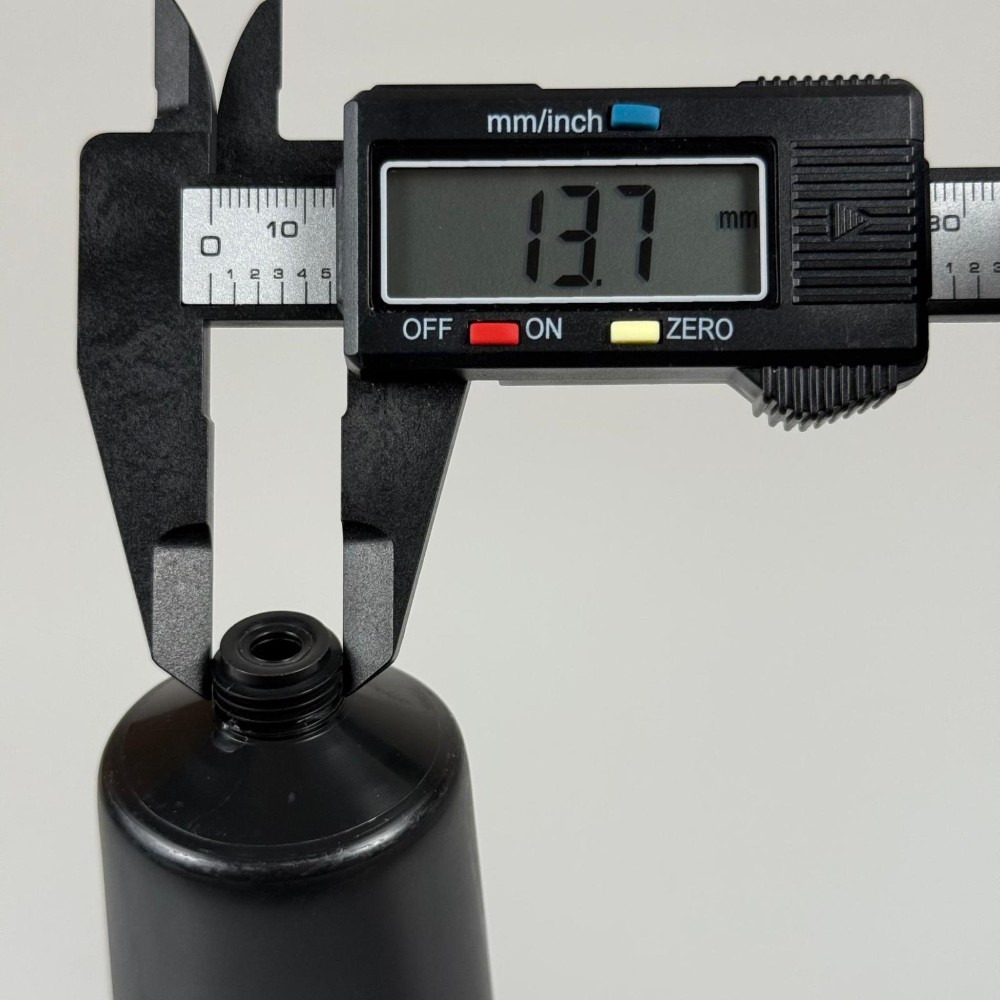 KOZMETİK İÇİN SİYAH BOŞ KREM TÜPÜ KAPAKLI - 100 ML - MERHEM TÜPÜ - PLASTİK MANÜEL DOLDURULABİLİR BOŞ TÜP - LİPGLOSS TÜP - DUDAK PARLATICISI TÜPÜ - BAL DOLUMU İÇİN PLASTİK TÜP