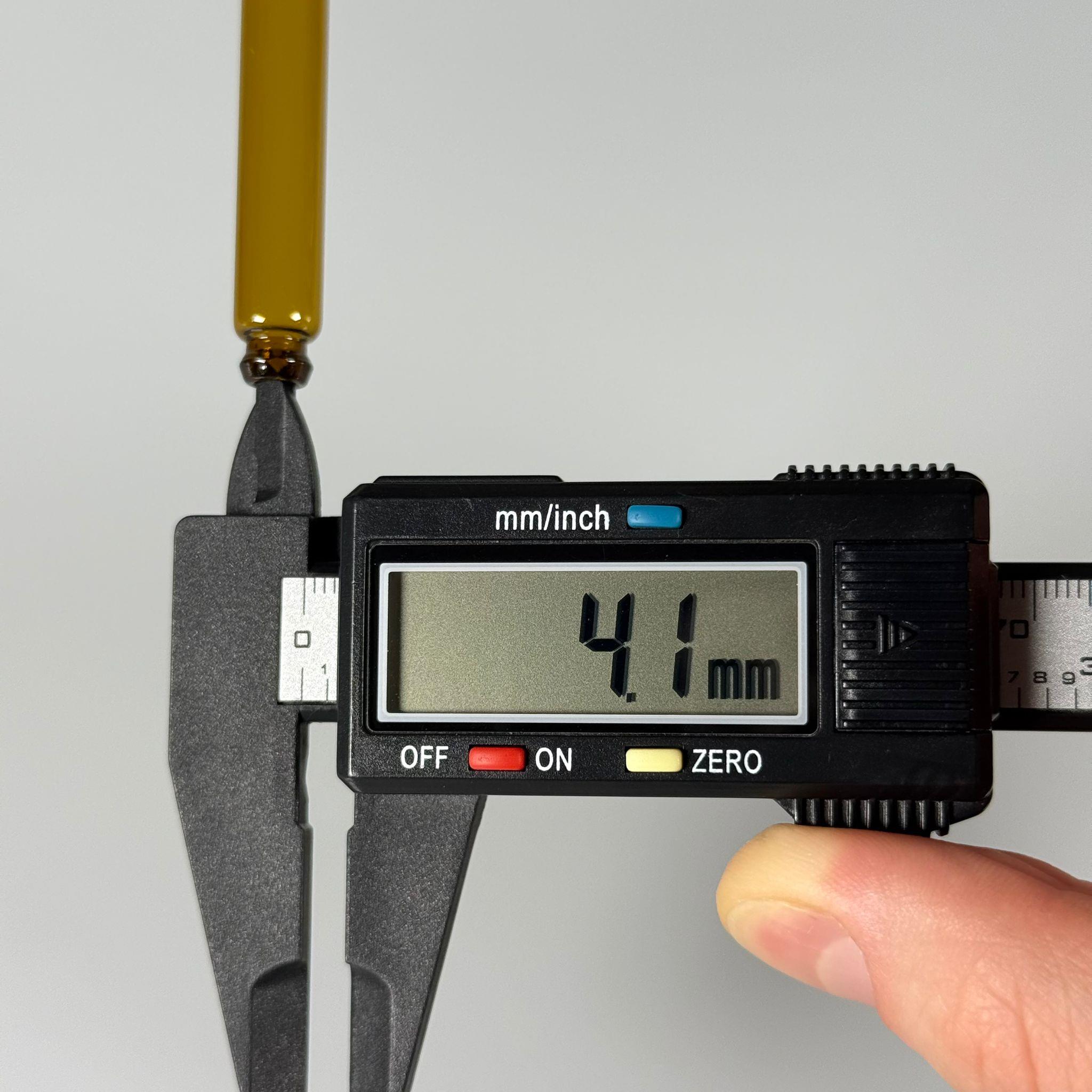 2 CC AMBER KAHVERENGİ ÇUBUKLU ŞİŞE PLASTİK TIPALI - GÜLYAĞI ŞİŞESİ - KOKU VE ESANS ŞİŞESİ - TESTER ŞİŞE - 2 ML CAM ŞİŞE