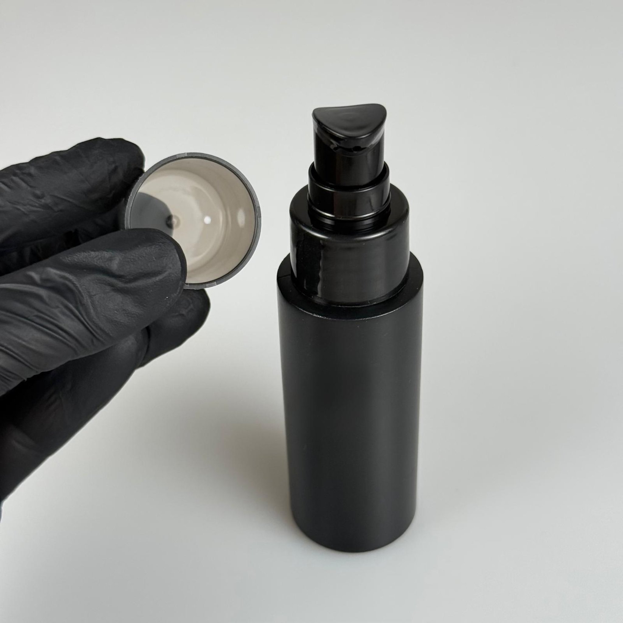 50 CC SİYAH POLİETİLEN PLASTİK ŞİŞE - SİYAH  LOSYON POMPALI - 50 ML POMPALI PLASTİK ŞİŞE
