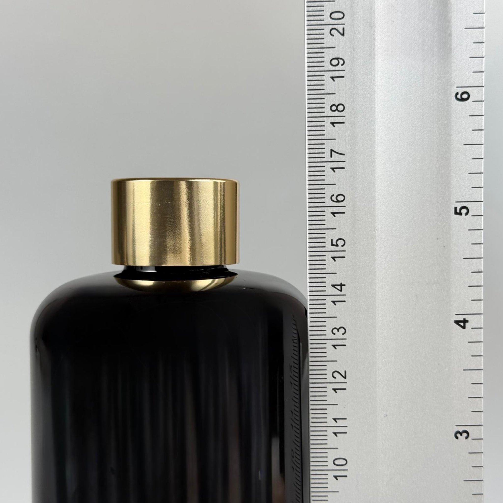 500 CC SİYAH UZUN SİLİNDİR PET ŞİŞE + ALÜMİNYUM KAPLAMALI GOLD KAPKALI + KÖR TIPALI TAKIM - 500 ML SİYAH PET ŞİŞE