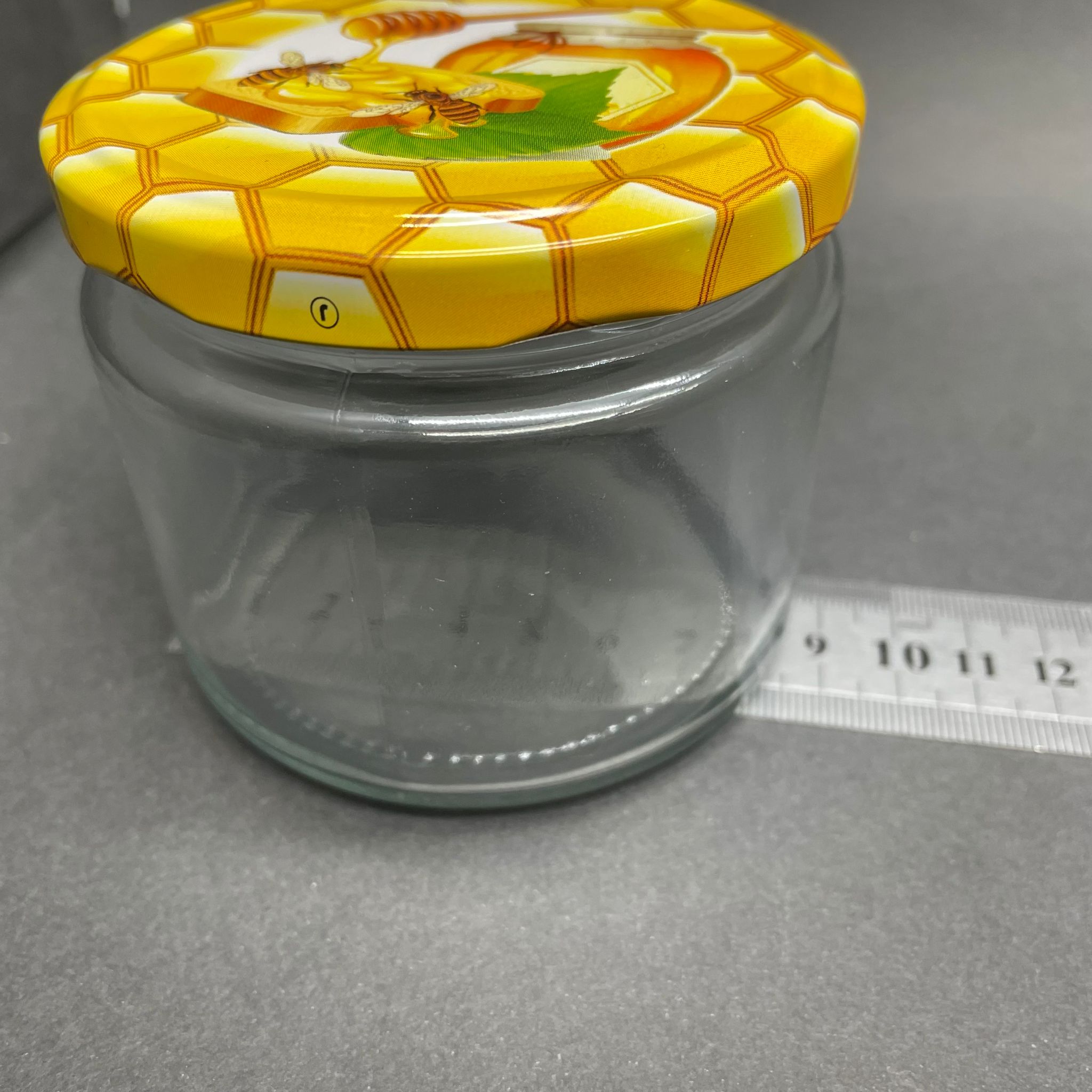 330 CC BAL KAVANOZU - PETEK KAPAKLI - BAL DESENLİ KAPAKLI 330 ML CAM KAVANOZ