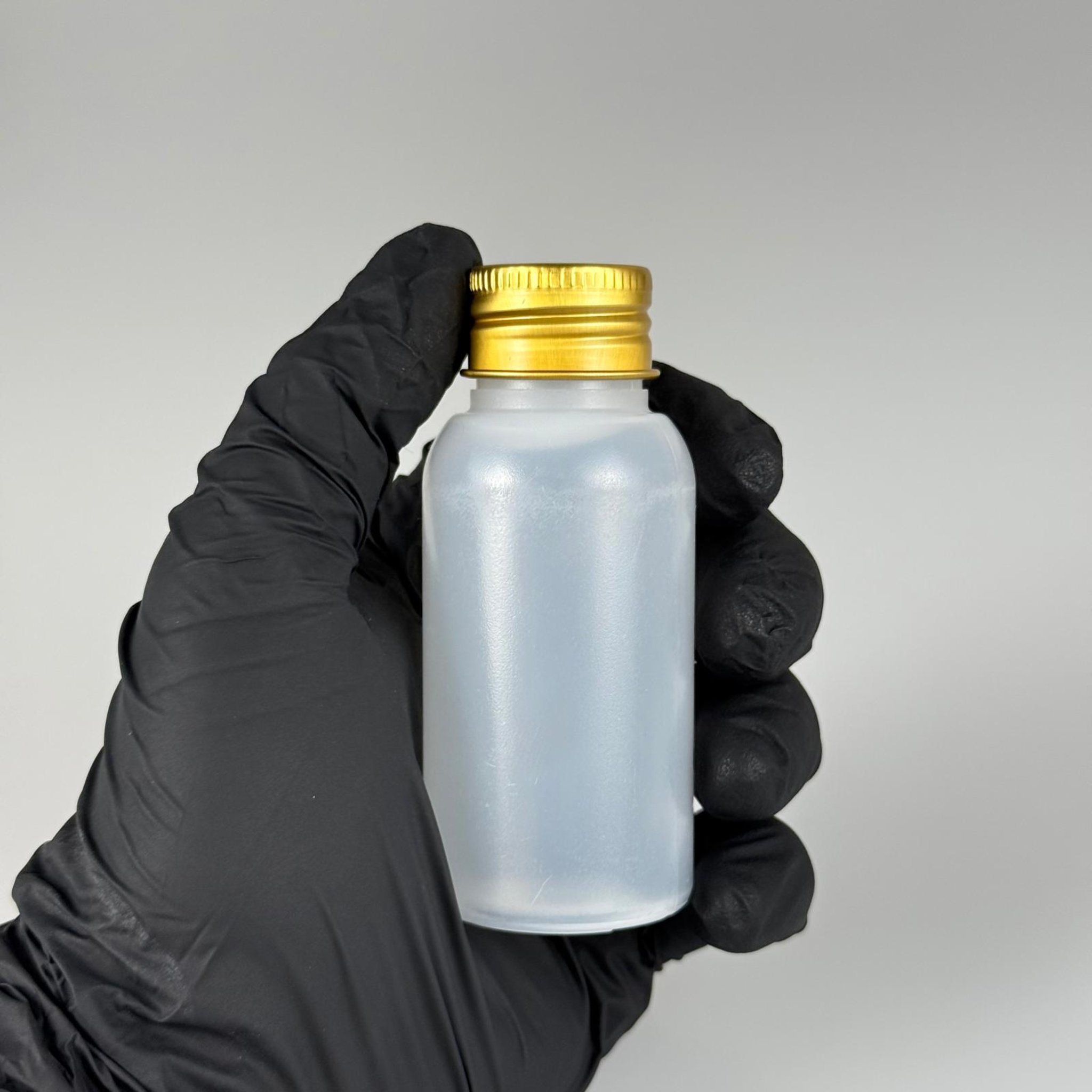 50 ML SIKILABİLİR YUMUŞAK POLİETİLEN PE PLASTİK ASETON ŞİŞESİ ( 24 AĞIZ ) + KÖPÜK CONTALI GOLD METAL ALÜMİNYUM KAPAK TAKIM - 50 cc sos, yağ, kartuş, mürekkep vb için boş şişeler