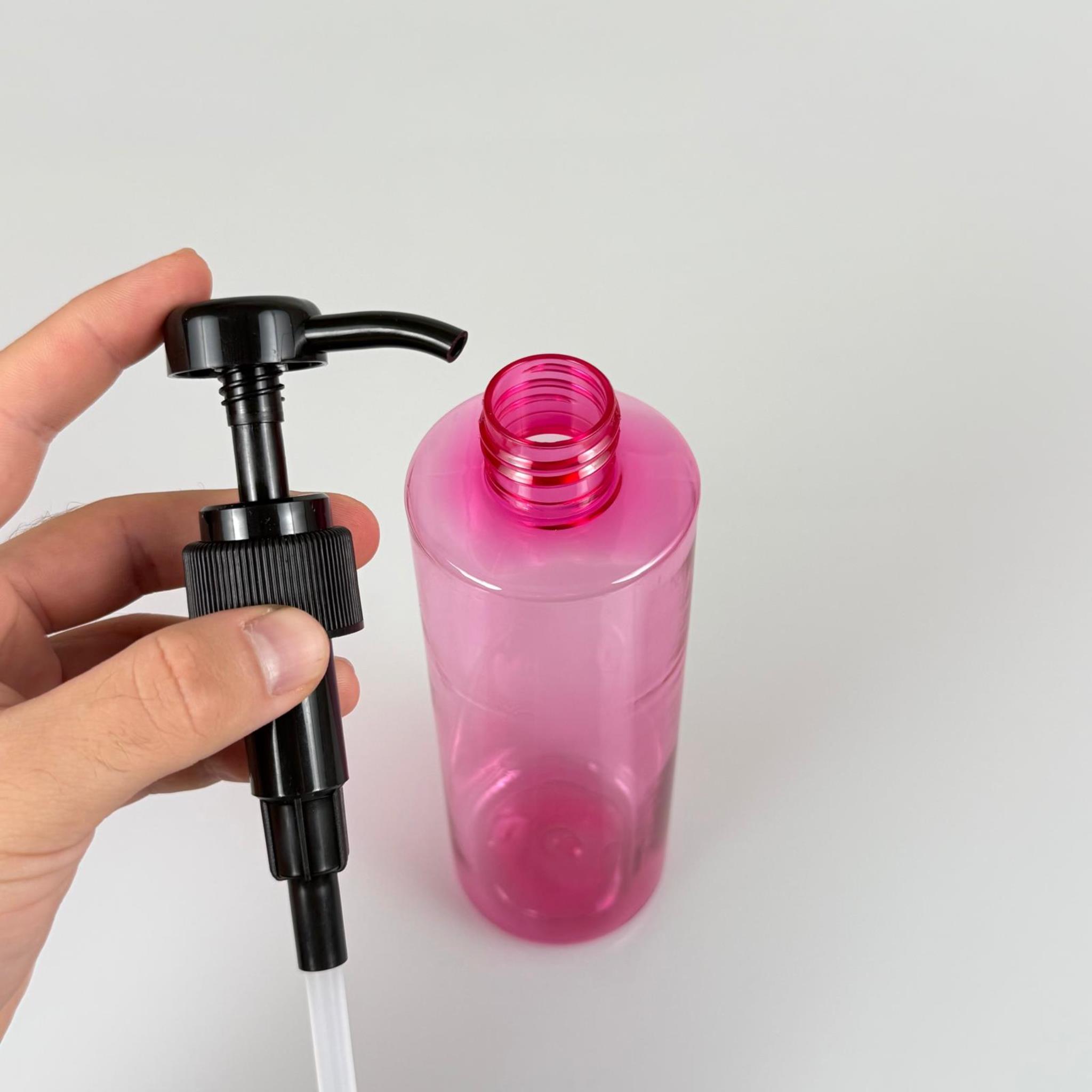 400 CC PET PEMBE SİLİNDİR MODEL ŞİŞE - SİYAH DOZAJ POMPALI (HER BASMADA 4 CC SIVI ATAR)  - 400 ML POMPALI ŞİŞE - ŞURUP, ŞAMPUAN, KREM GİBİ YOĞUN KIVAMLI SIVILARDA KULLANILIR