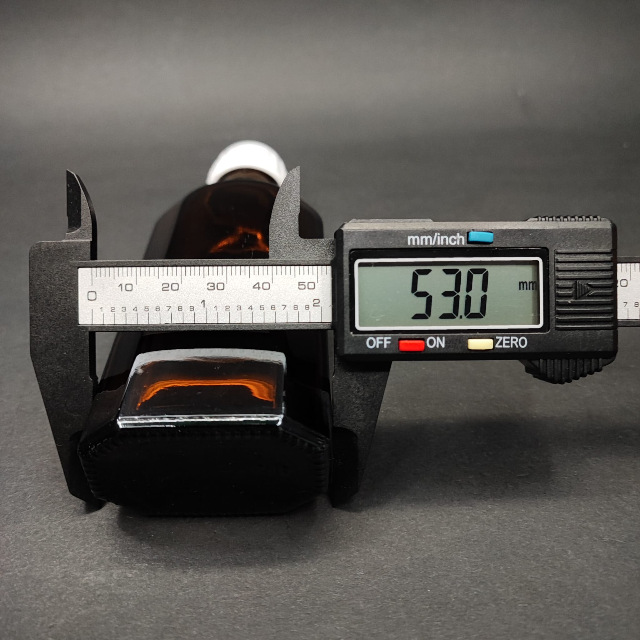 100 ML DOLUMU KOLAY, GENİŞ AĞIZLI İÇTEN DAMLALIKLI ŞİŞE (25 MM AĞIZ)  - 100 CC BEYAZ KİLİTLİ DAMLALIKLI CAM ECZA ŞİŞESİ - AMBER YASSI KAHVERENGİ