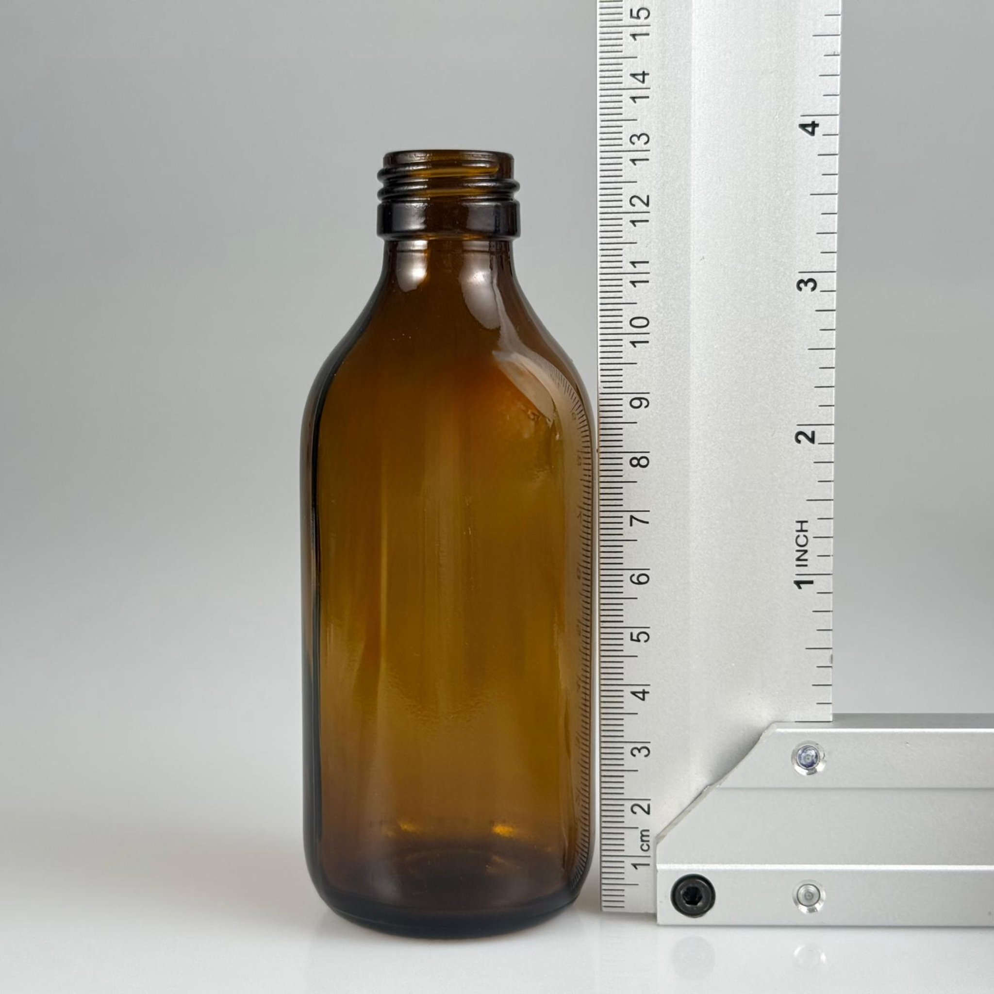 150 CC AMBER CAM ŞİŞE - 25 PP AĞIZ  - 150 ML KAHVERENGİ BOŞ ŞURUP ŞİŞESİ  - 150 ML ECZA ŞİŞESİ 25 PP - KAPAKSIZ - ŞİŞECAM ÜRÜN KODU 716715