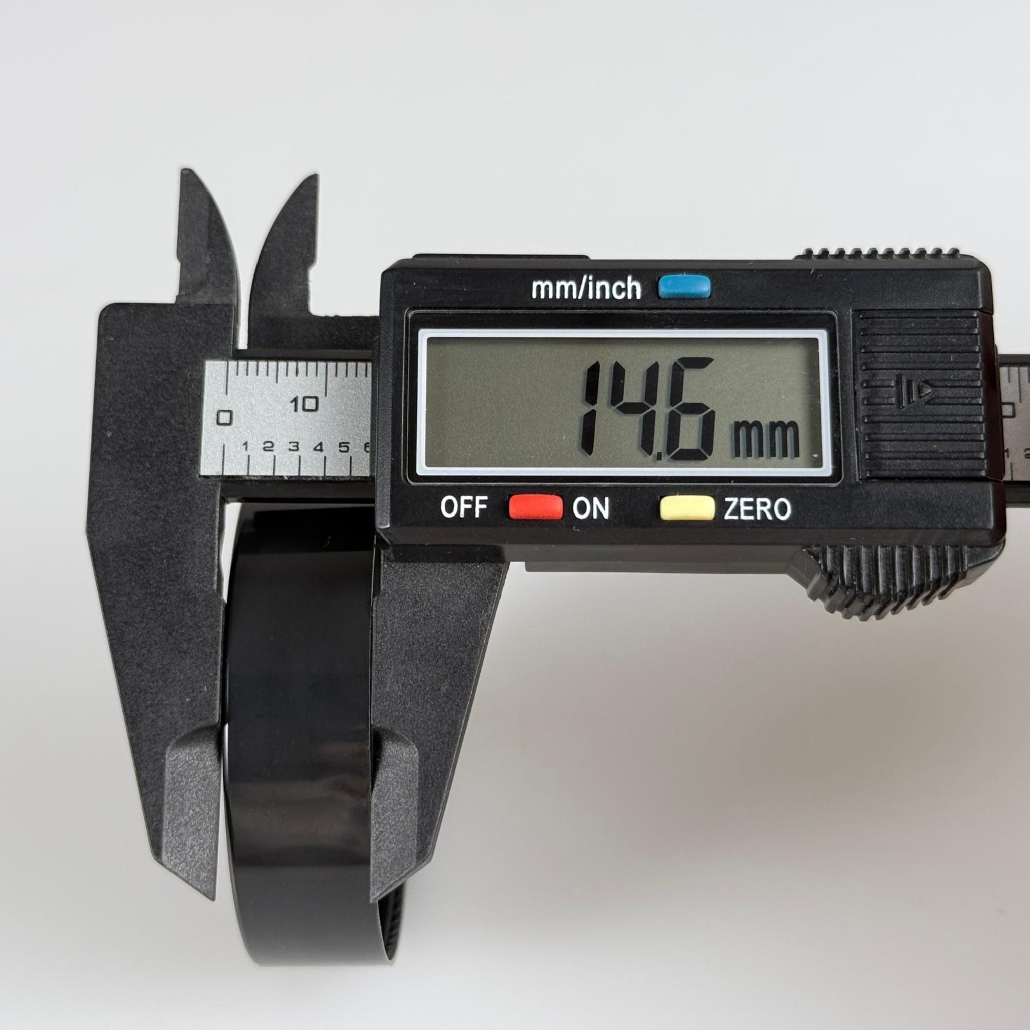 52 MM VİDALI PLASTİK KAPAK - SİYAH (50 CC CAM İTHAL KAVANOZU UYUMLU)