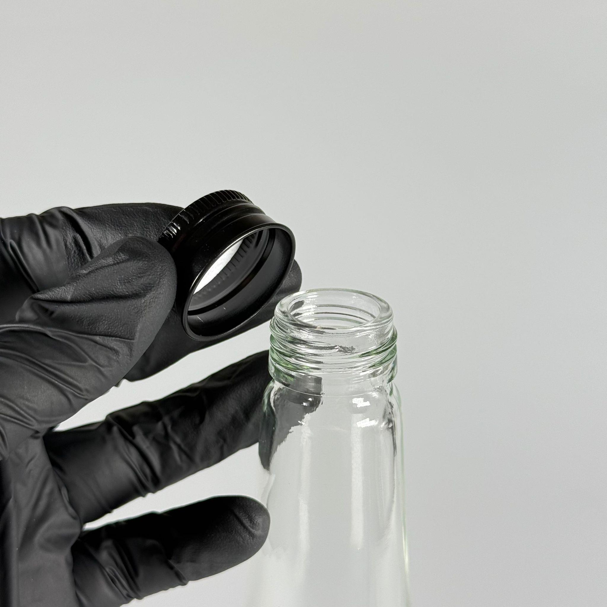1000 ML LÜKS CAM SU ŞİŞESİ - 1000 CC BOŞ CAM SU ŞİŞELERİ - SİYAH ALÜMİNYUM METAL KAPAKLI (ELLE AÇILIP KAPANABİLİR) - RESTORAN, CAFE, OTEL VS İÇİN PREMİUM CAM ŞİŞE