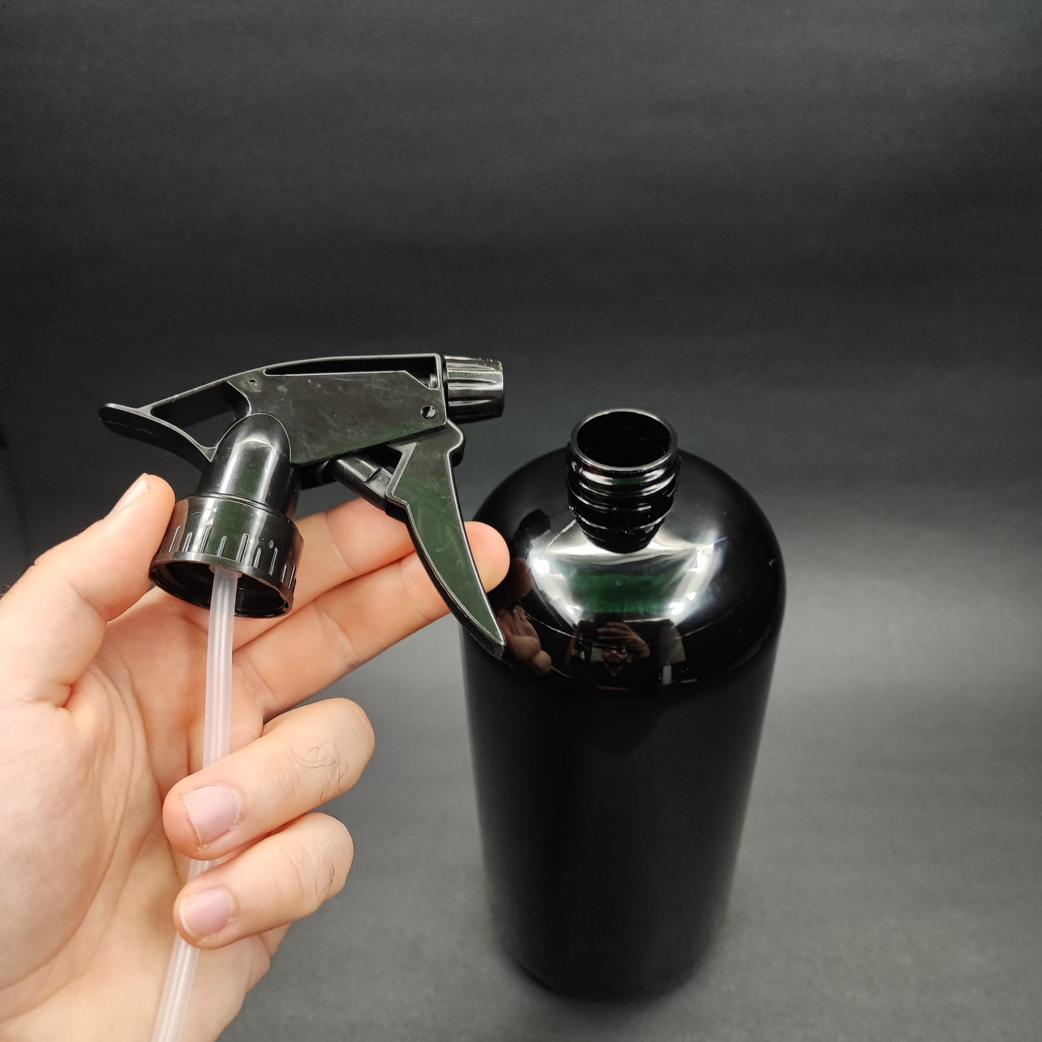 1000 CC PET OTO TEMİZLİK ŞİŞESİ (SİYAH) - DOZAJLI KİMYASALA DAYANIKLI TRİGER SPREYLİ  - 1000 ML BOŞ SPREYLİ PLASTİK ŞİŞE