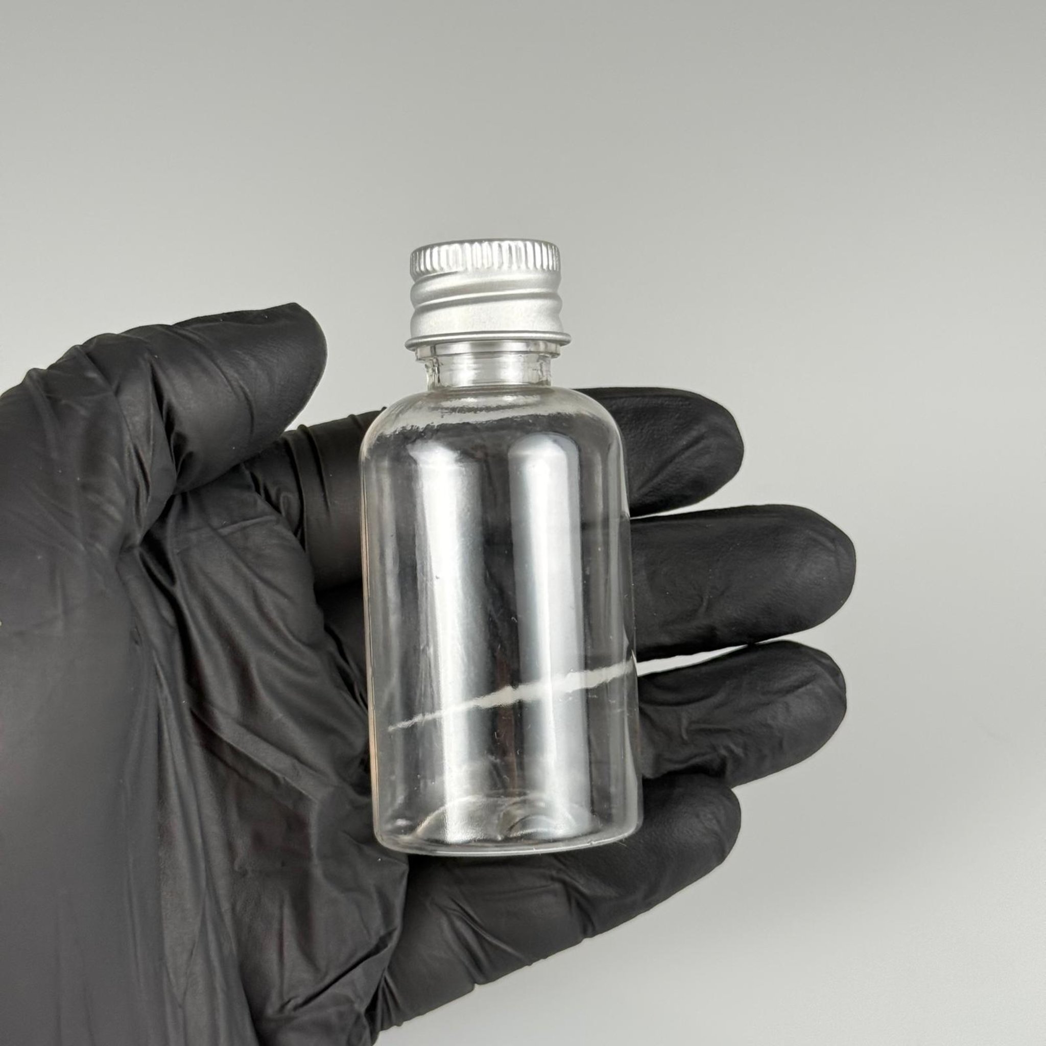 40 CC ŞEFFAF SİLİNDİR TOMBUL PET ŞİŞE + KÖPÜK CONTALI GÜMÜŞ ALÜMİNYUM METAL KAPAKLI + DAMLALIKLI KOLONYA TIPALI TIPALI TAKIM - 40 ML PLASTİK ŞİŞE