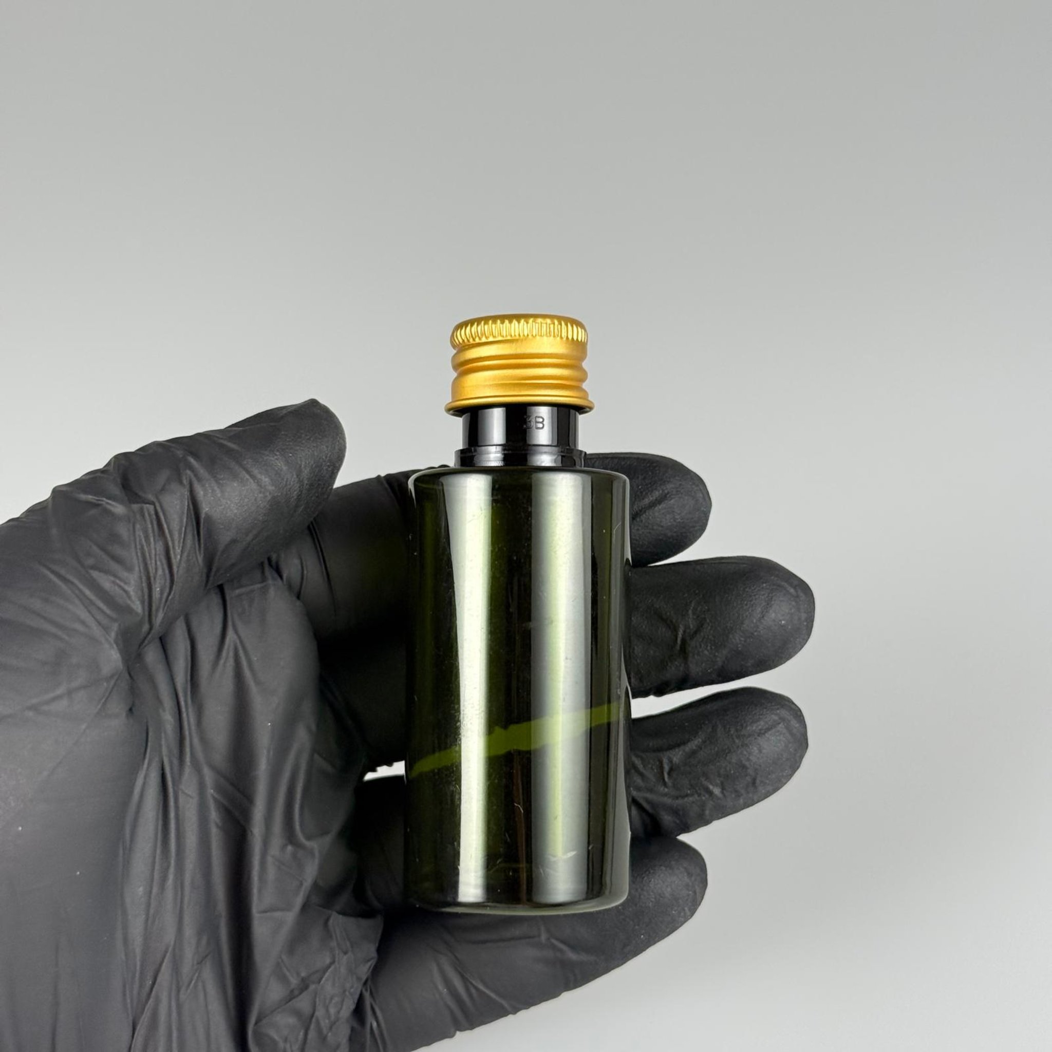 35 CC  SİLİNDİR YEŞİL PET ŞİŞE + KÖPÜK CONTALI GOLD ALÜMİNYUM METAL KAPAKLI + DAMLALIKLI KOLONYA TIPALI TAKIM - 35 ML PLASTİK ŞİŞE