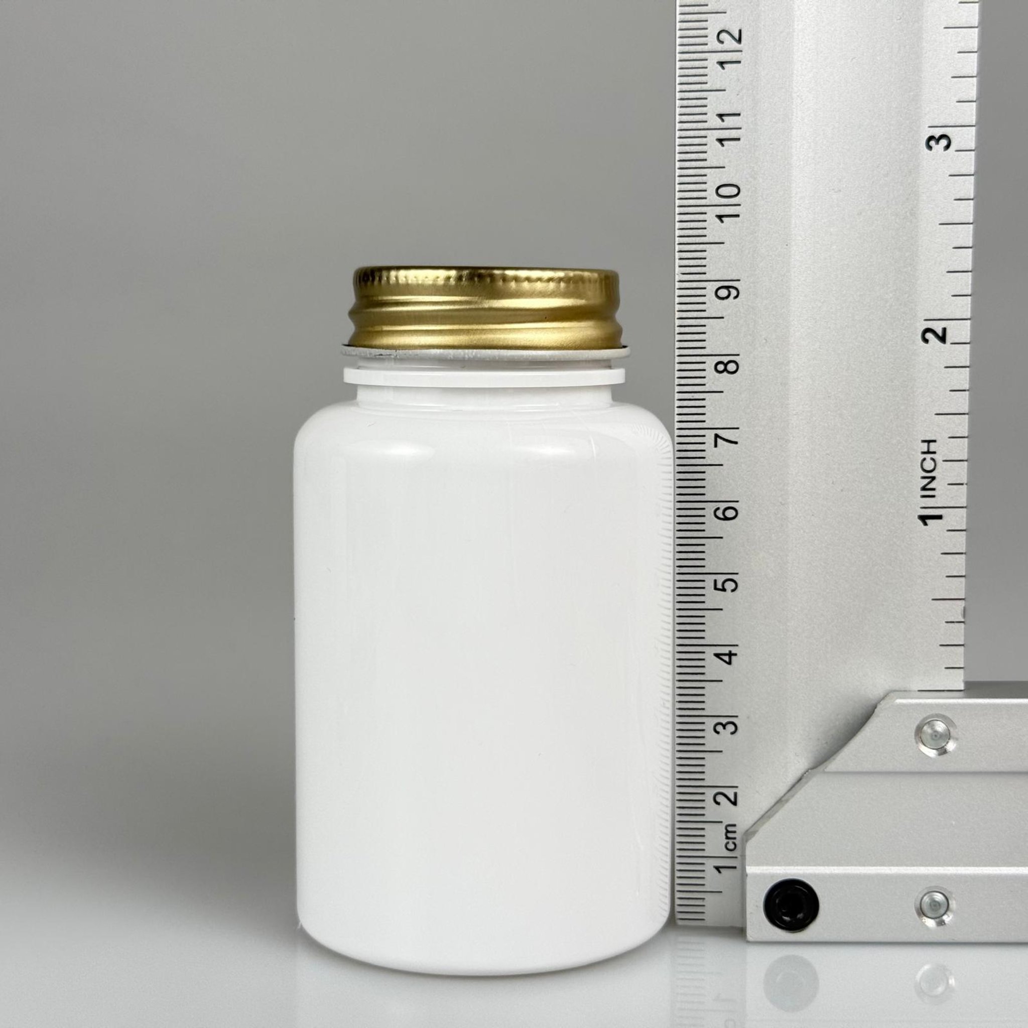 150 CC BEYAZ PET TABLET ŞİŞESİ - GOLD METAL KAPAKLI - 150 ML KAPSÜL KUTUSU - İLAÇ ŞİŞESİ - MEDİKAL HAP ŞİŞESİ - FARMASÖTİK KAVANOZ