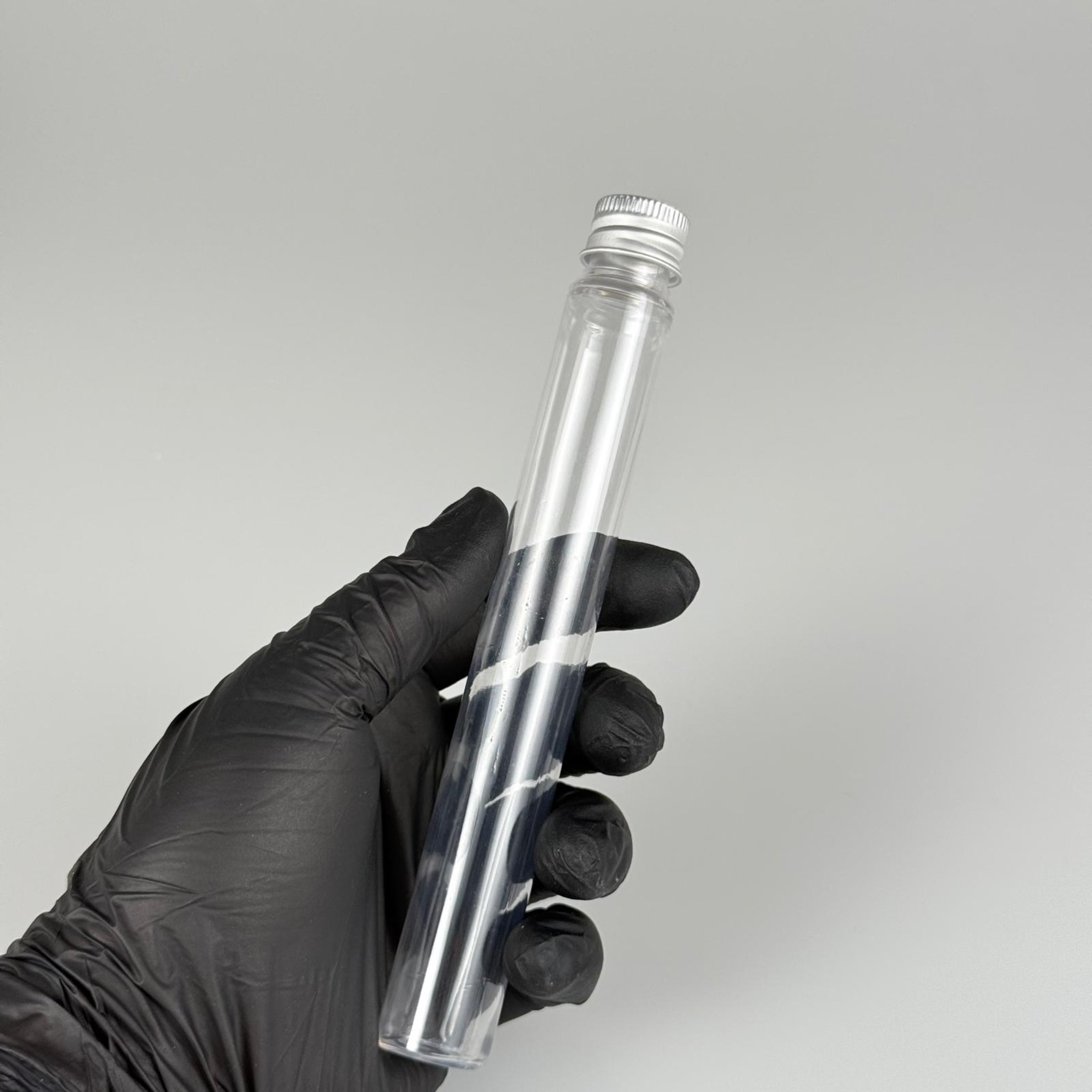 45 CC UZUN İNCE PET ŞİŞE + KÖPÜK CONTALI GÜMÜŞ ALÜMİNYUM METAL KAPAKLI TAKIM - VANİLYA ÇUBUĞU, BAHARAT, DENEY TÜPÜ VB İÇİN 16 CM PLASTİK TÜP
