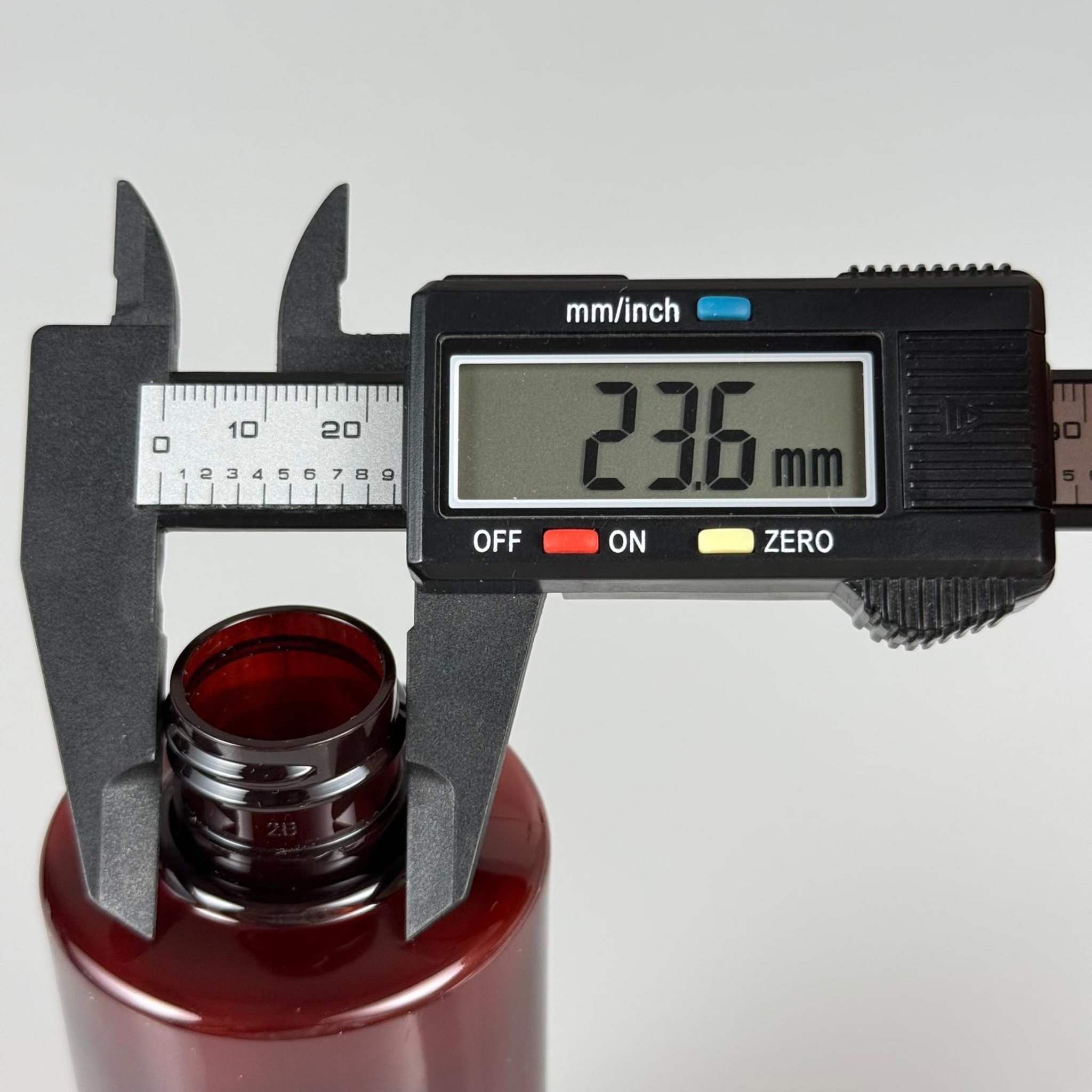 200 CC SİLİNDİR KESKİN KÜT MODEL SERT (25 GR) PET ŞİŞE - KAPAKSIZ - AĞIZ ÇAPI 24 MM - AMBER