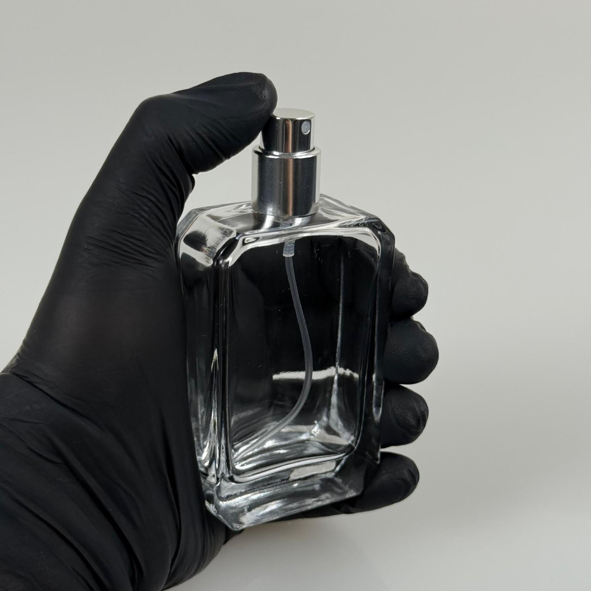 50 ML KÖŞELİ MODEL ANGEL PARFÜM ŞİŞESİ - GÜMÜŞ METAL SPREYLİ (AĞIZ 15 MM GEÇME KOLAY KAPAMA)