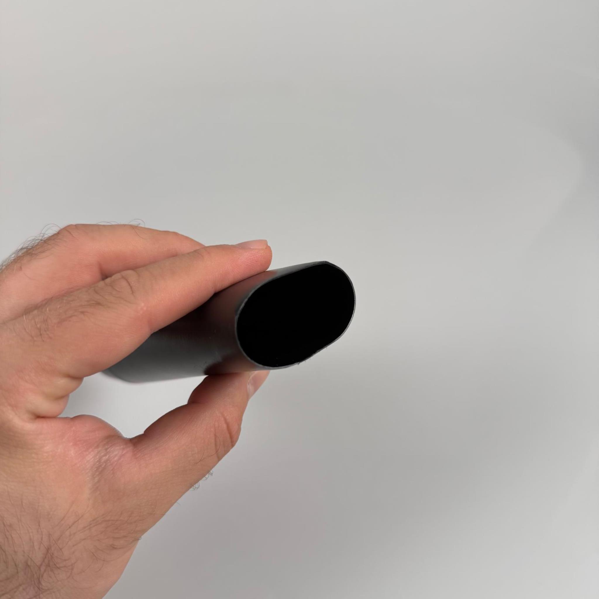 KOZMETİK İÇİN SİYAH BOŞ KREM TÜPÜ KAPAKLI - 75 ML - MERHEM TÜPÜ - LİPGLOSS TÜP - DUDAK PARLATICISI TÜPÜ - BAL DOLUMU İÇİN PLASTİK TÜP  - DÜZ KAPAKLI - ALTI AÇIK ELLE KAPANMAZ ISITICI GEREKİR