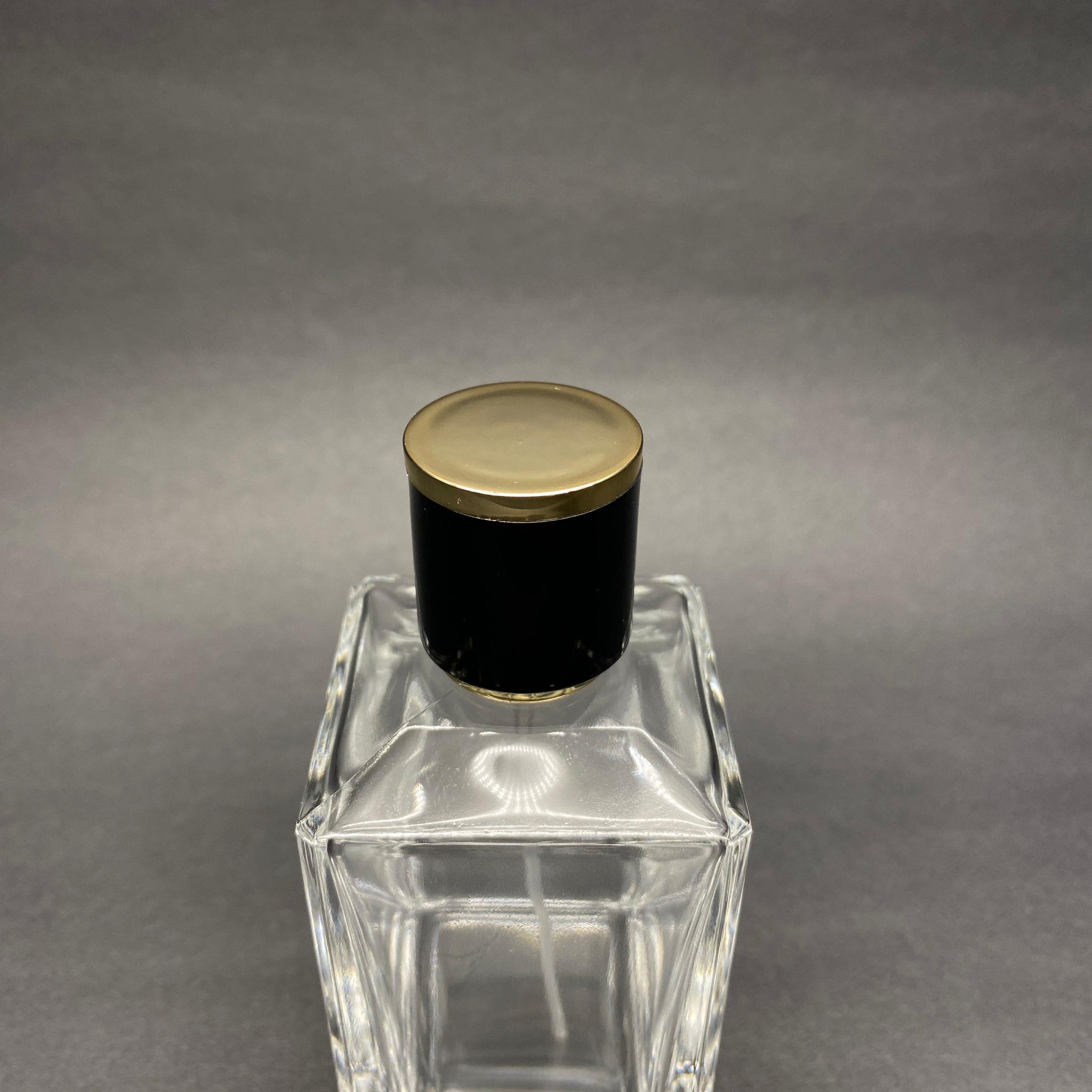 100 ML KÖŞELİ KONİK MODEL PRİZMA PARFÜM ŞİŞESİ - GOLD METAL SPREYLİ + GOLD SİYAH KAPAKLI (AĞIZ 15 MM GEÇME KOLAY KAPAMA)