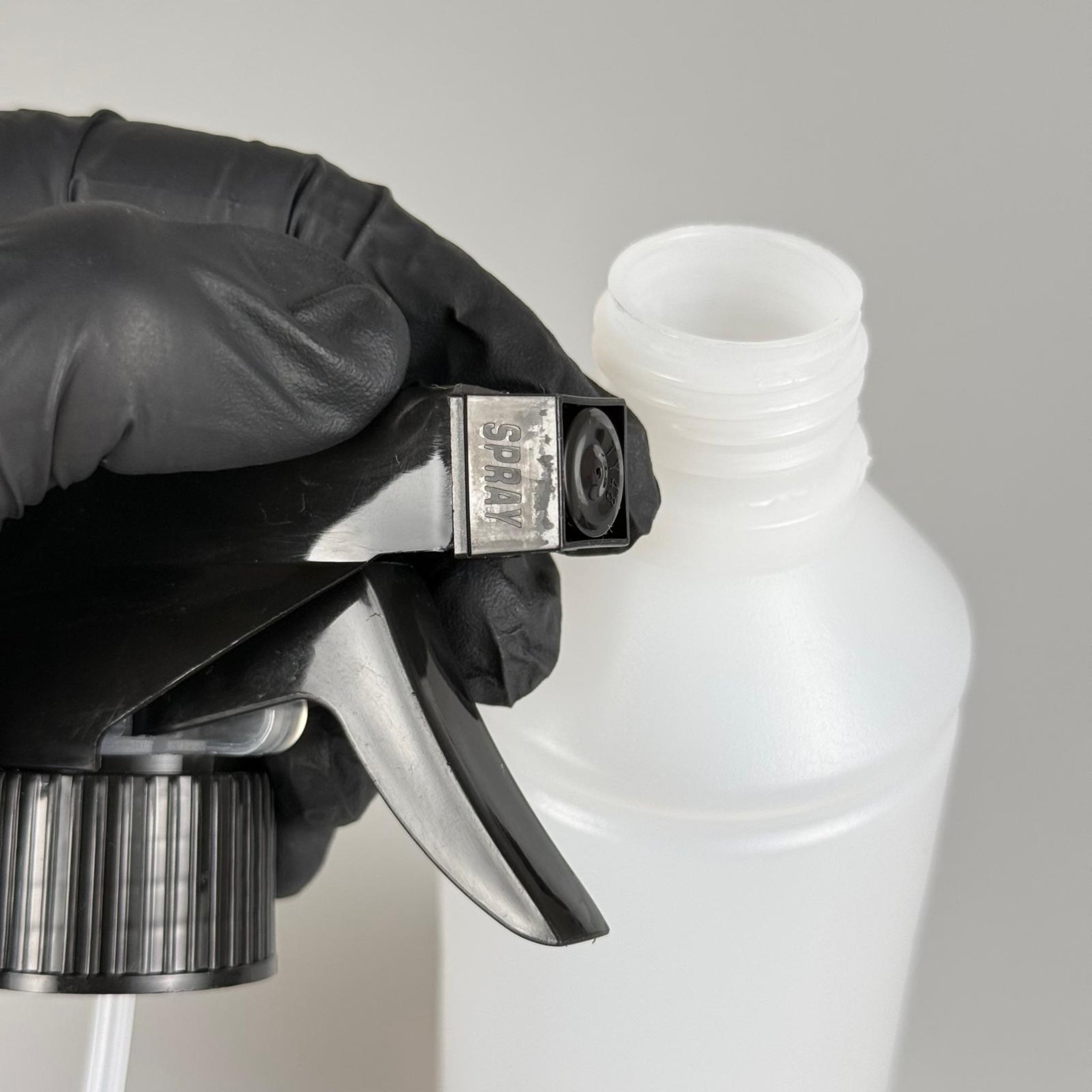 250 CC TİNER ŞİŞESİ - SİYAH TRİGER TETİK SPREYLİ - 250 ML KİMYASALA DAYANIKLI PLASTİK ŞİŞE - 0,25 LT POLİETİLEN ŞİŞE