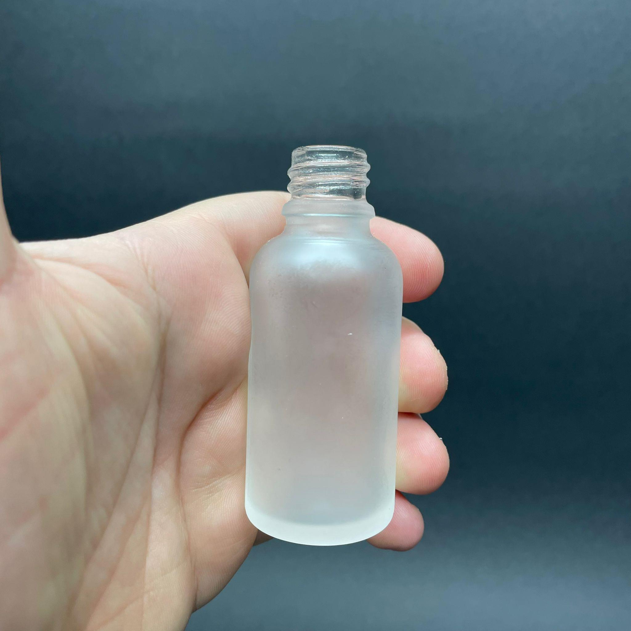 30 CC BUZLU CAM DAMLALIKLI ŞİŞE - BEYAZ EMZİK - BEYAZ KİLİTLİ PLASTİK KAPAK - 30 ML BUZLU CAM DAMLALIKLI ŞİŞE - SERUM ŞİŞESİ DAMLALIKLI - BOŞ SERUM ŞİŞESİ - TOPTAN DAMLALIKLI ŞİŞE