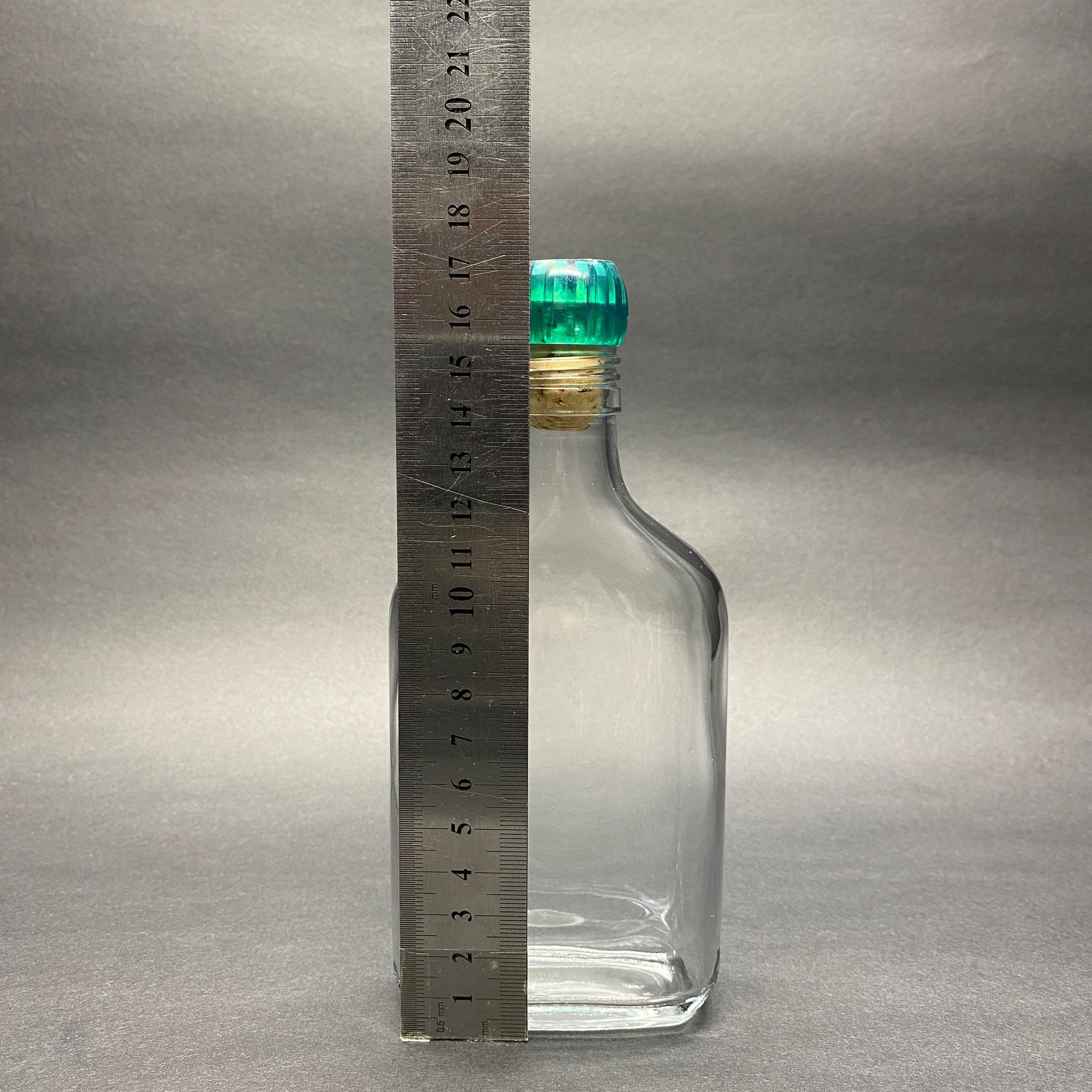 200 CC COLDBREW YASSI CAM ŞİŞE - YEŞİL BAŞLIKLI DOĞAL MANTAR TIPALI - 200 ML YASSI SOĞUK KAHVE ŞİŞE