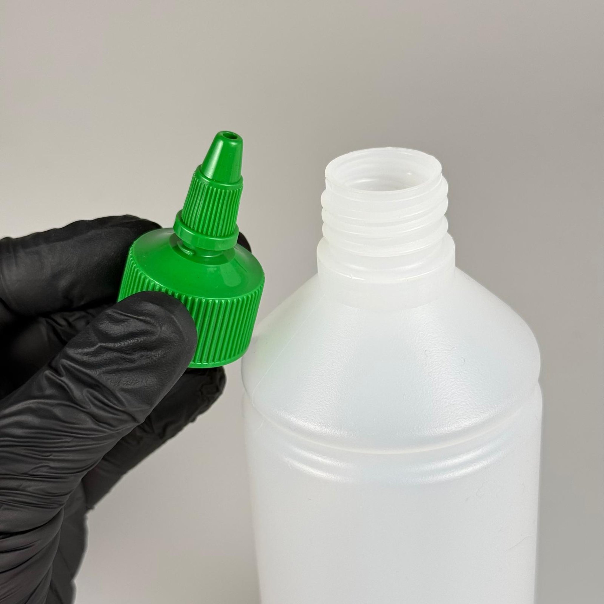 ZEYTİNYAĞI, SOS, ACI SOS, SİRKE, SRIRACHA VB BOŞ ŞİŞELERİ - YEŞİL SİVRİ TWİST AKITICI KAPAK + 500 ML NATÜREL POLİETİLEN PLASTİK ŞİŞE TAKIM