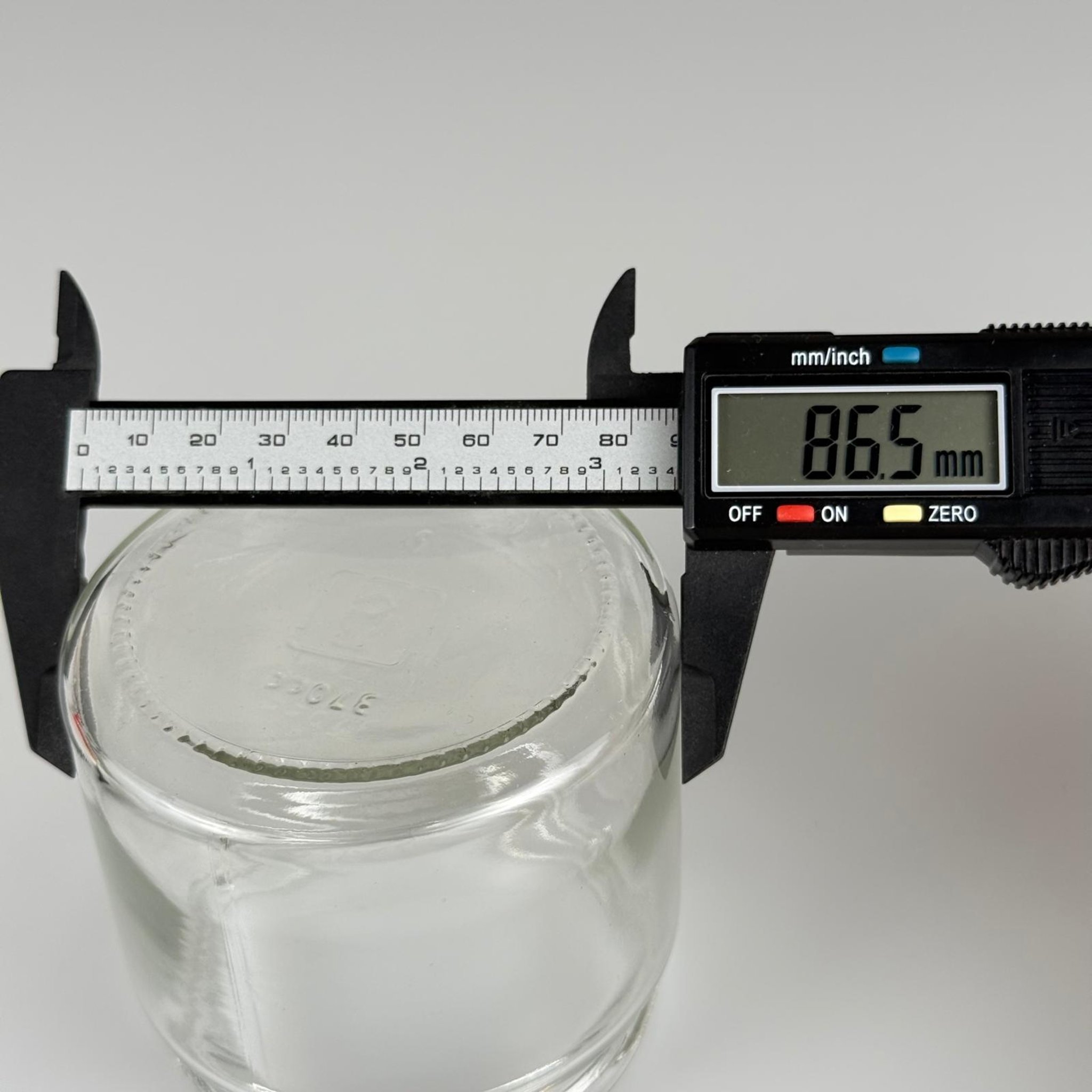 370 CC GENİŞ AĞIZLI CAM KAVANOZ + KIRMIZI PLASTİK KAPAKLI - 370 ML CAM KAVANOZ