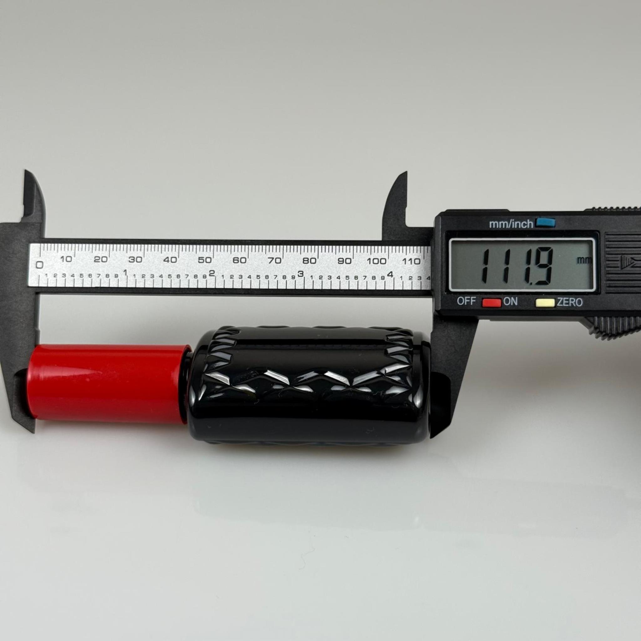 50 CC SİYAH PET KÖŞELİ PARFÜM ŞİŞESİ - SİYAH SPREYLİ - KIRMIZI KORUMA KAPAKLI - 50 ML PLASTİK PARFÜM - KOLONYA ŞİŞESİ