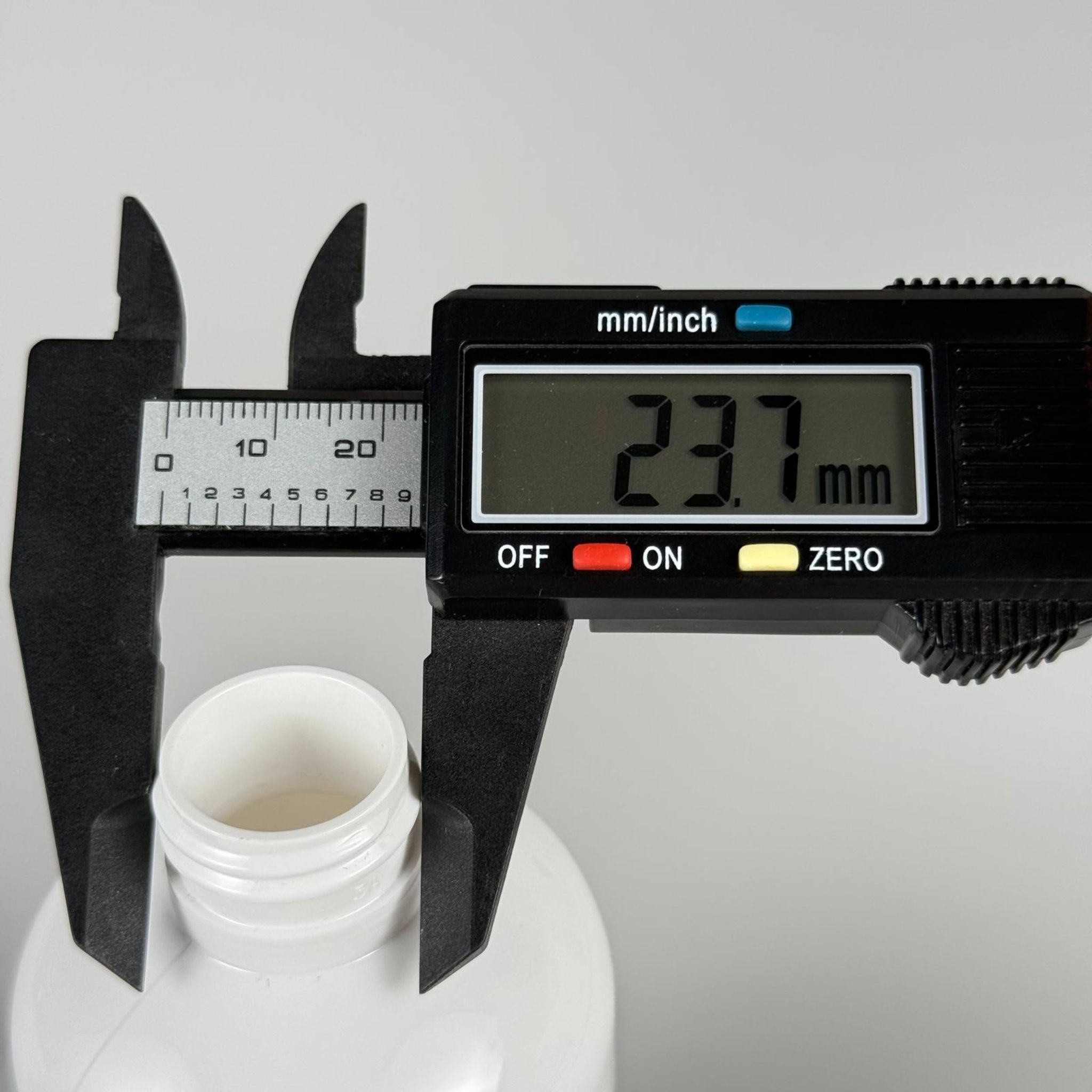 250 CC BEYAZ PLASTİK ŞİŞE ZEYNEP MODEL KAPAKSIZ (24 AĞIZ) - 250 ML TOMBUL PET ŞİŞE