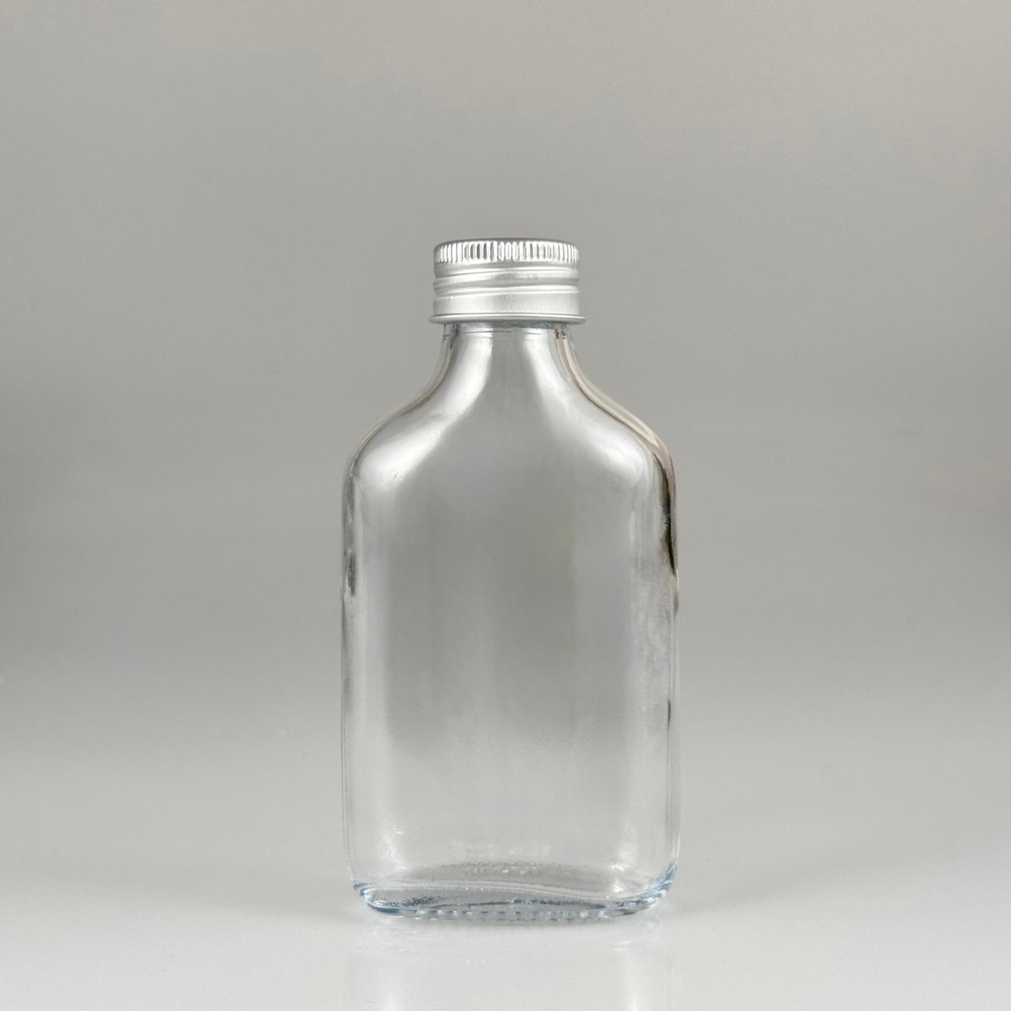 100 CC YASSI CAM ŞİŞE - GÜMÜŞ METAL ALÜMİNYUM KAPAKLI - 100 ML CAM ŞİŞE - SOĞUK KAHVE İÇİN COLD BREW ŞİŞESİ