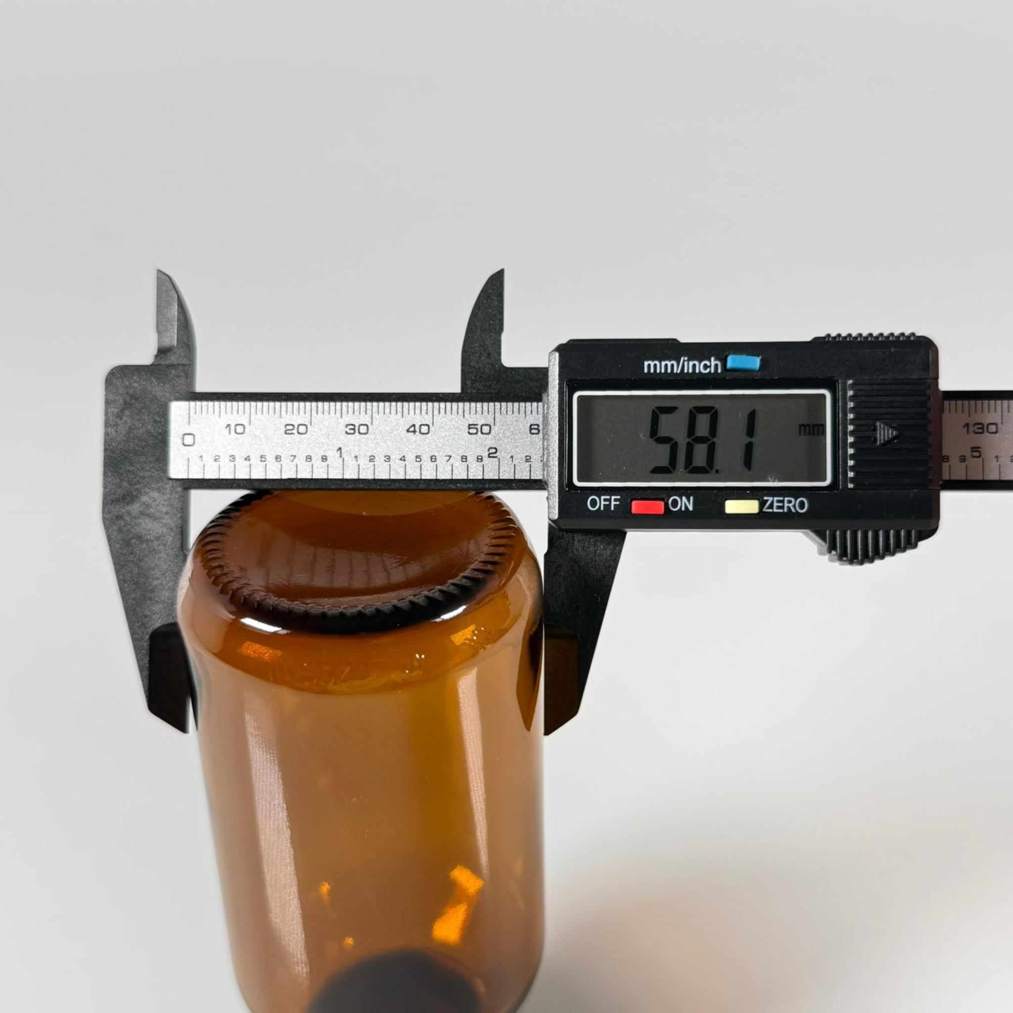 200 CC AMBER CAM ŞİŞE - 35 PP AĞIZ GENİŞ AĞIZLI - GOLD METAL CONTALI KAPAKLI  - 200 ML KAHVERENGİ TABLET CAM ŞİŞESİ