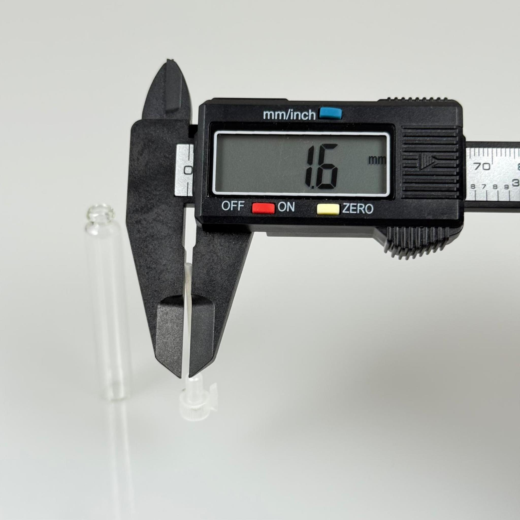 3 CC ÇUBUKLU ŞİŞE PLASTİK TIPALI - GÜLYAĞI ŞİŞESİ - KOKU VE ESANS ŞİŞESİ - TESTER ŞİŞE - 3 ML CAM ŞİŞE
