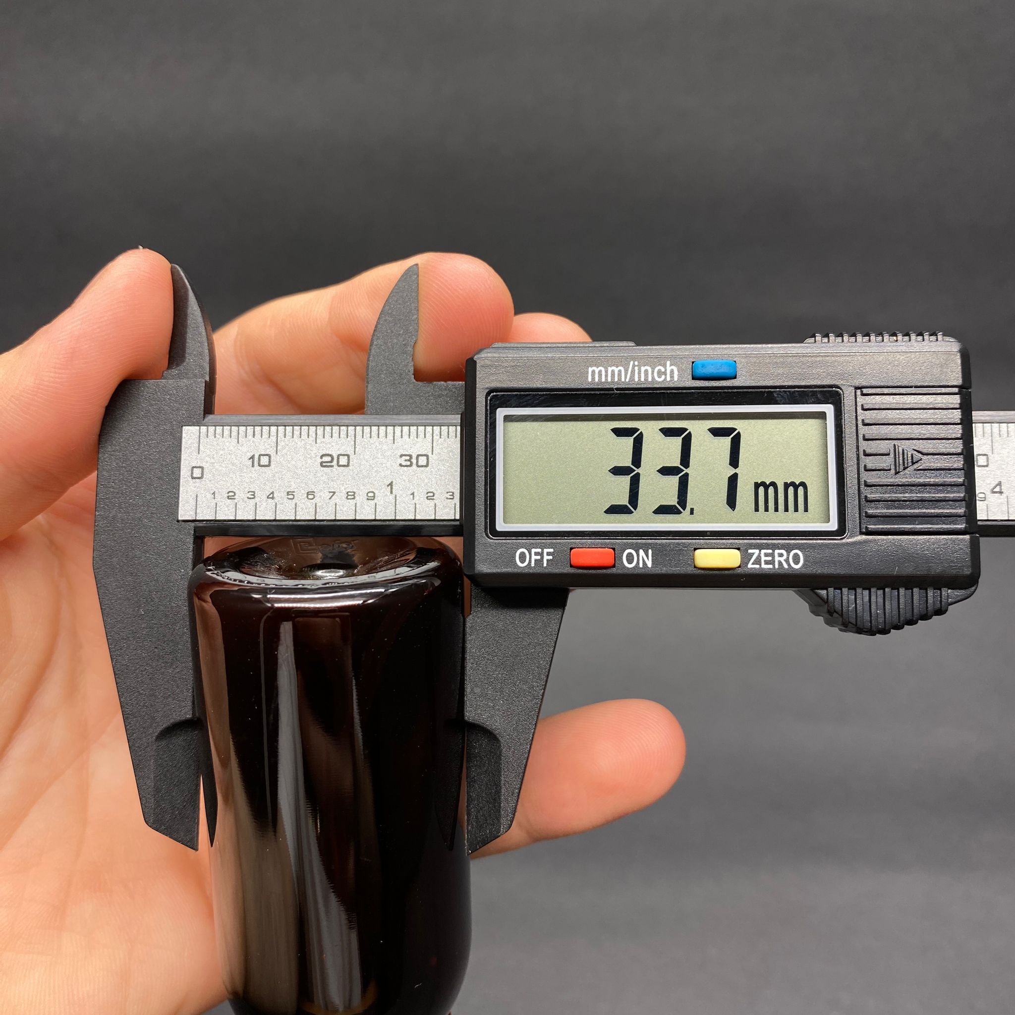 50 CC AMBER SERT MODEL PET ŞİŞE - GOLD METAL SPREYLİ - 50 ML KAHVERENGİ SPREYLİ PLASTİK ŞİŞE