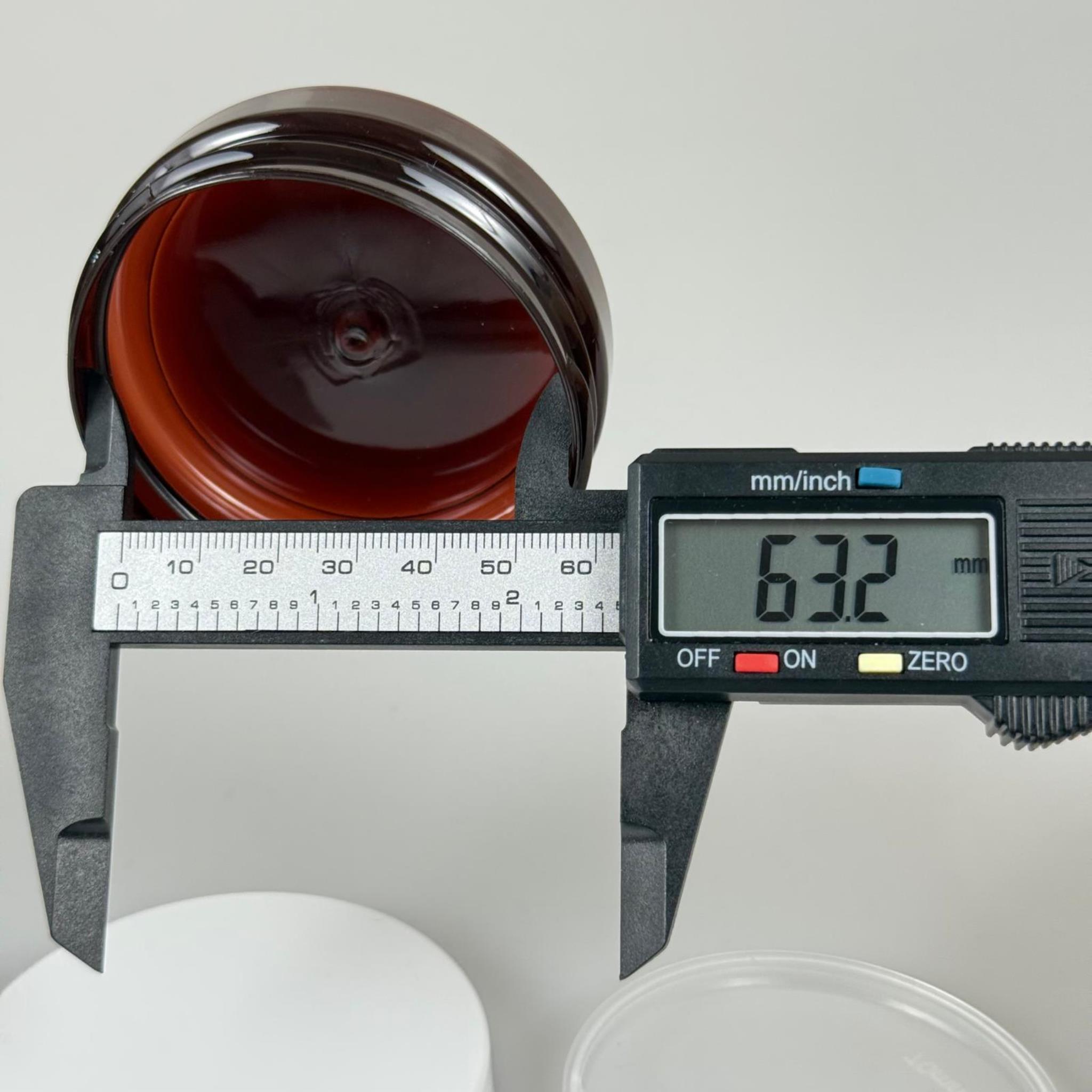 50 ML SERT PET KAVANOZ + BEYAZ PLASTİK KAPAK + İÇ TIPA - 50 CC KALIN AMBER PLASTİK KAVANOZ BEYAZ PLASTİK KAPAKLI İÇ TIPALI TAKIM - KREM KAVANOZLARI