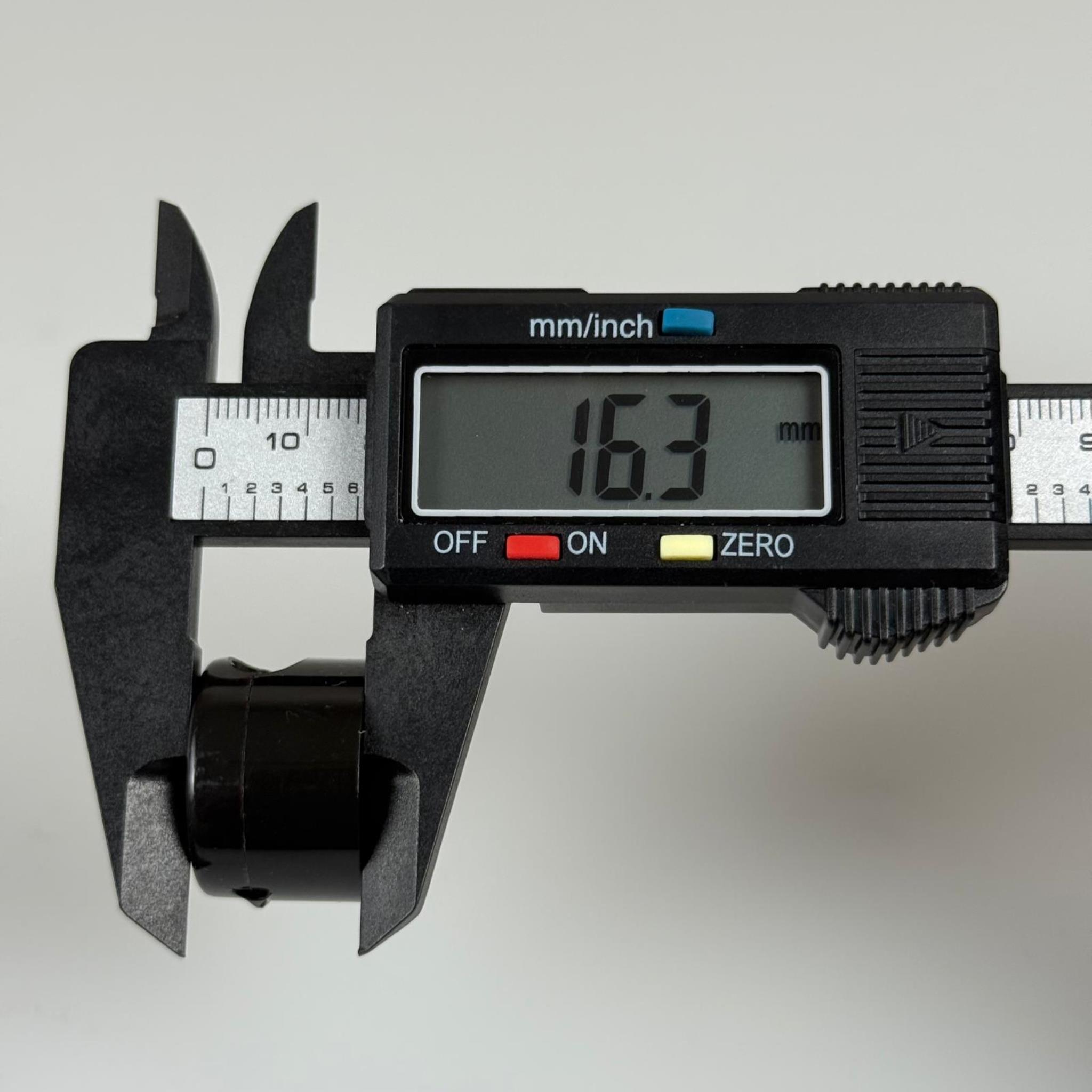 KOZMETİK İÇİN SİYAH BOŞ KREM TÜPÜ FLİPTOP KAPAKLI - 30 ML - MERHEM TÜPÜ - PLASTİK MANÜEL DOLDURULABİLİR BOŞ TÜP - LİPGLOSS TÜP - DUDAK PARLATICISI TÜPÜ - BAL DOLUMU İÇİN PLASTİK TÜP