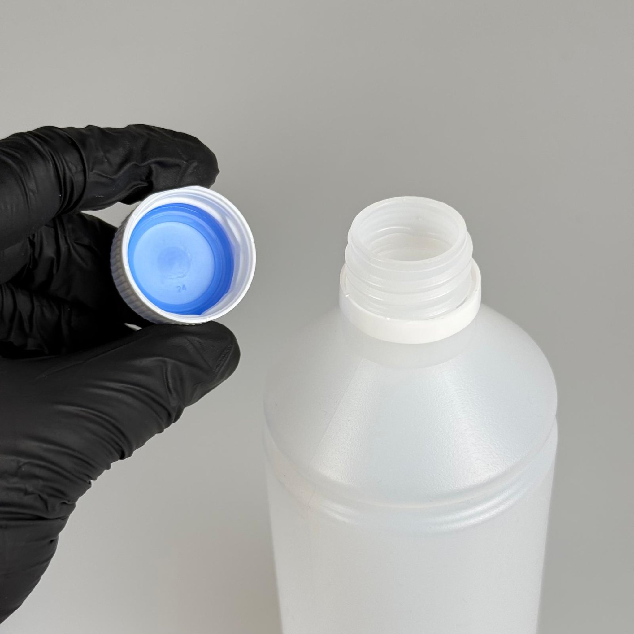 500 CC TİNER ŞİŞESİ - BEYAZ KİLİTLİ KAPAKLI - 500 ML KİMYASALA DAYANIKLI PLASTİK ŞİŞE - 0,5 LT POLİETİLEN ŞİŞE