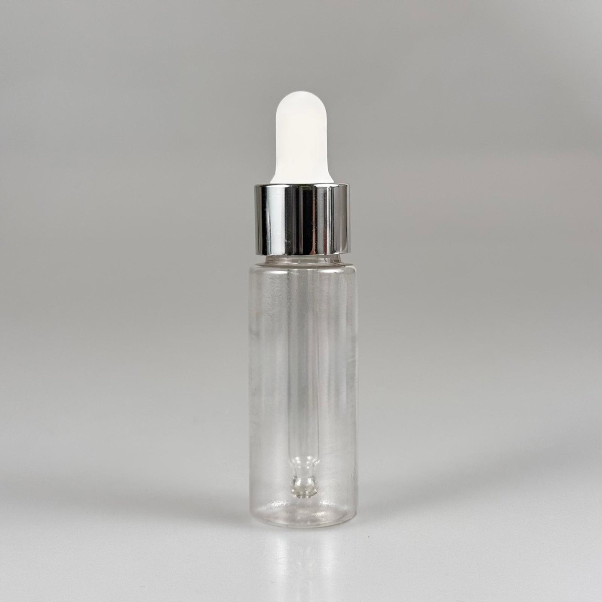 20 CC PET SHOT ŞİŞESİ  - KİLİTLİ BEYAZ KAPAKLI KOLAJEN ŞİŞESİ - 20 ML PLASTİK ŞİŞE - ŞEFFAF (KİLİTLİ KAPAK SERTÇE BASTIRARAK KAPANIR)