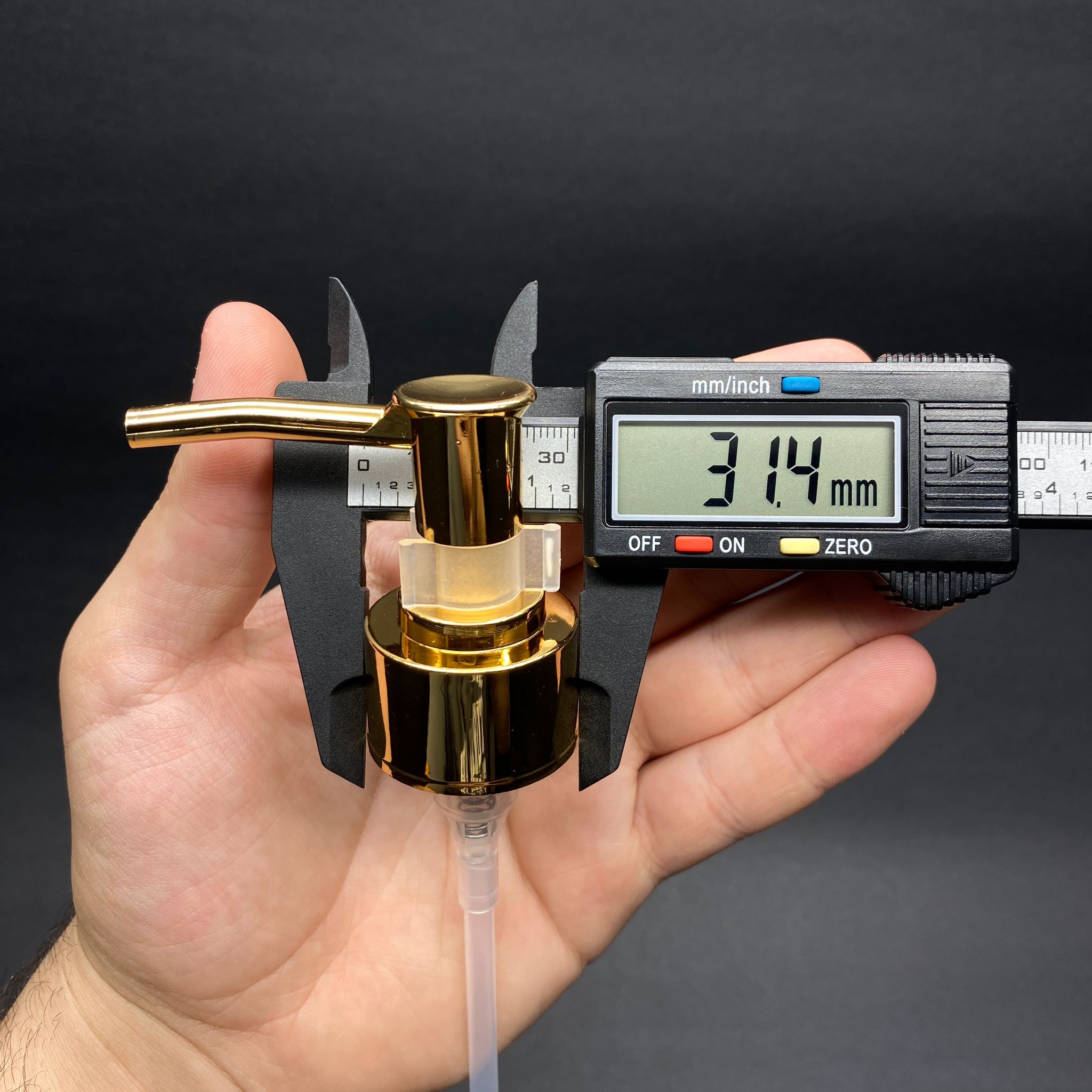 28 MM GOLD KAPLAMALI LÜX SABUNLUK POMPA