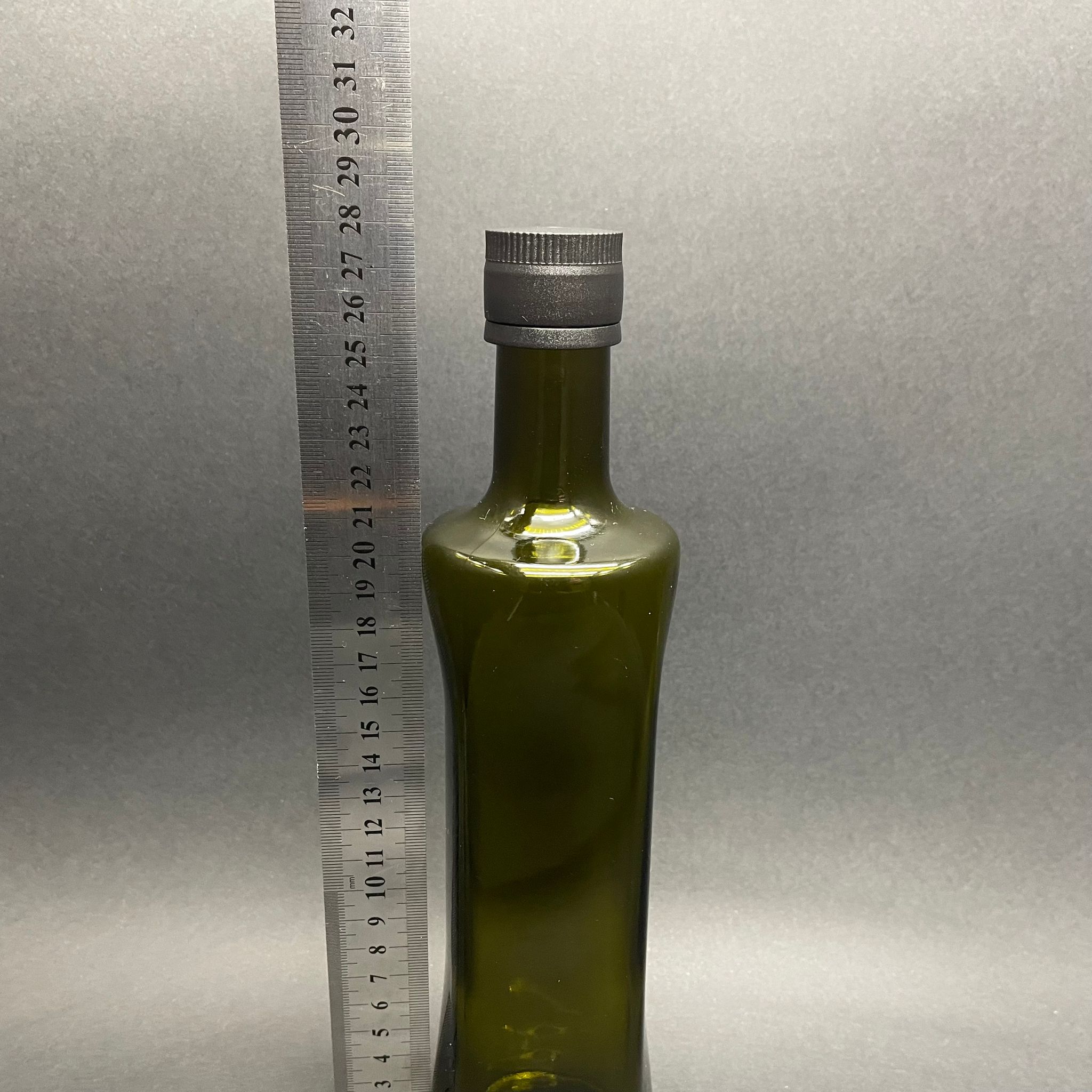 500 CC YEŞİL GEOLİVE CAM ŞİŞE - SİYAH KİLİTLİ BİLYELİ KAPAKLI - 500 ML OVAL ŞİŞE - GEOLİVE ŞİŞE 500 ML - (KONTROLLÜ AKITAN ZEYTİNYAĞ KAPAK) - zeytinyağı için renkli cam şişeleri - Şişecam Stok Kodu: 127050