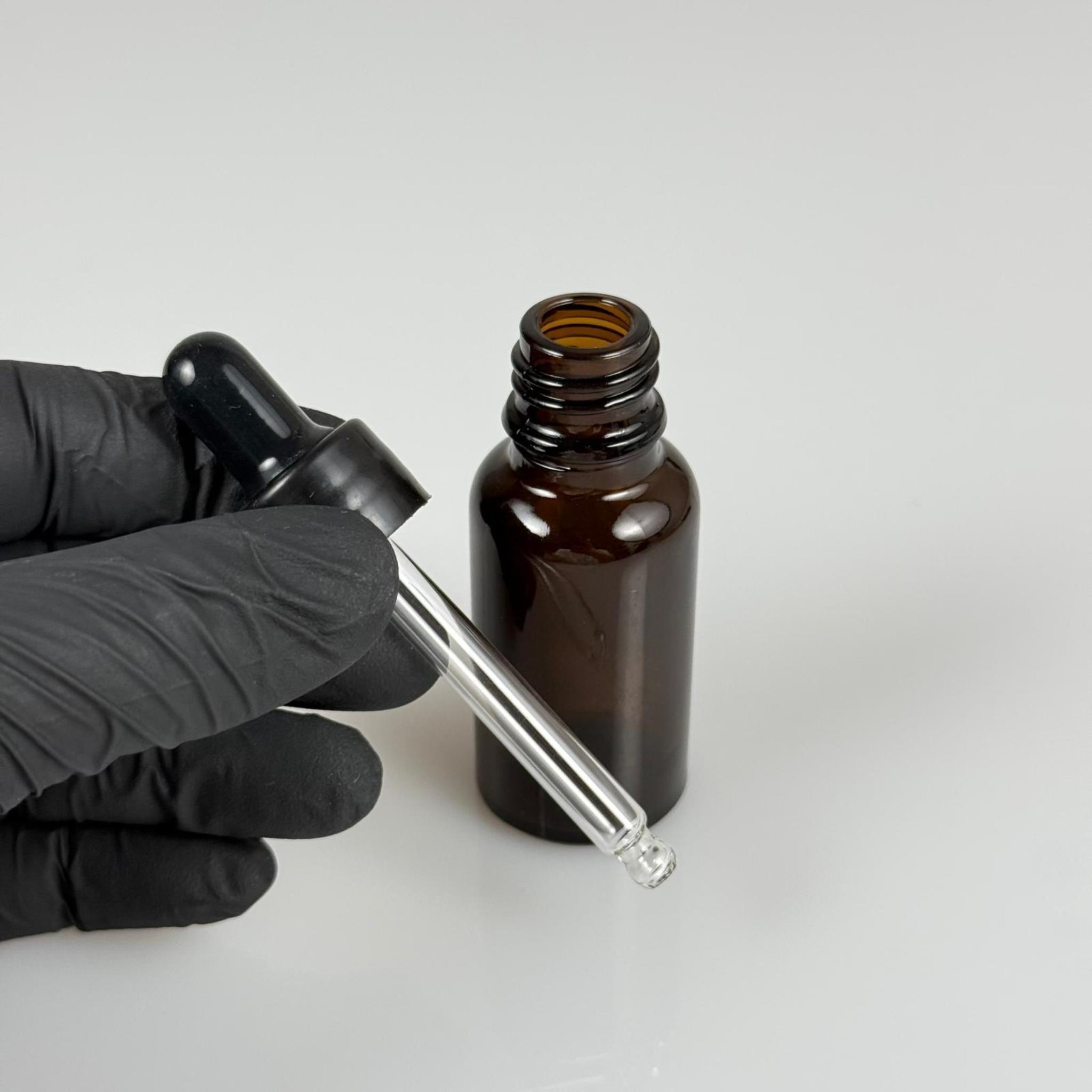 20 CC AMBER CAM DAMLALIKLI ŞİŞE - SİYAH EMZİK + SİYAH DÜZ KAPAK + CAM PİPET TAKIM - 20 ML KAHVERENGİ DAMLALIKLI ŞİŞE SETİ