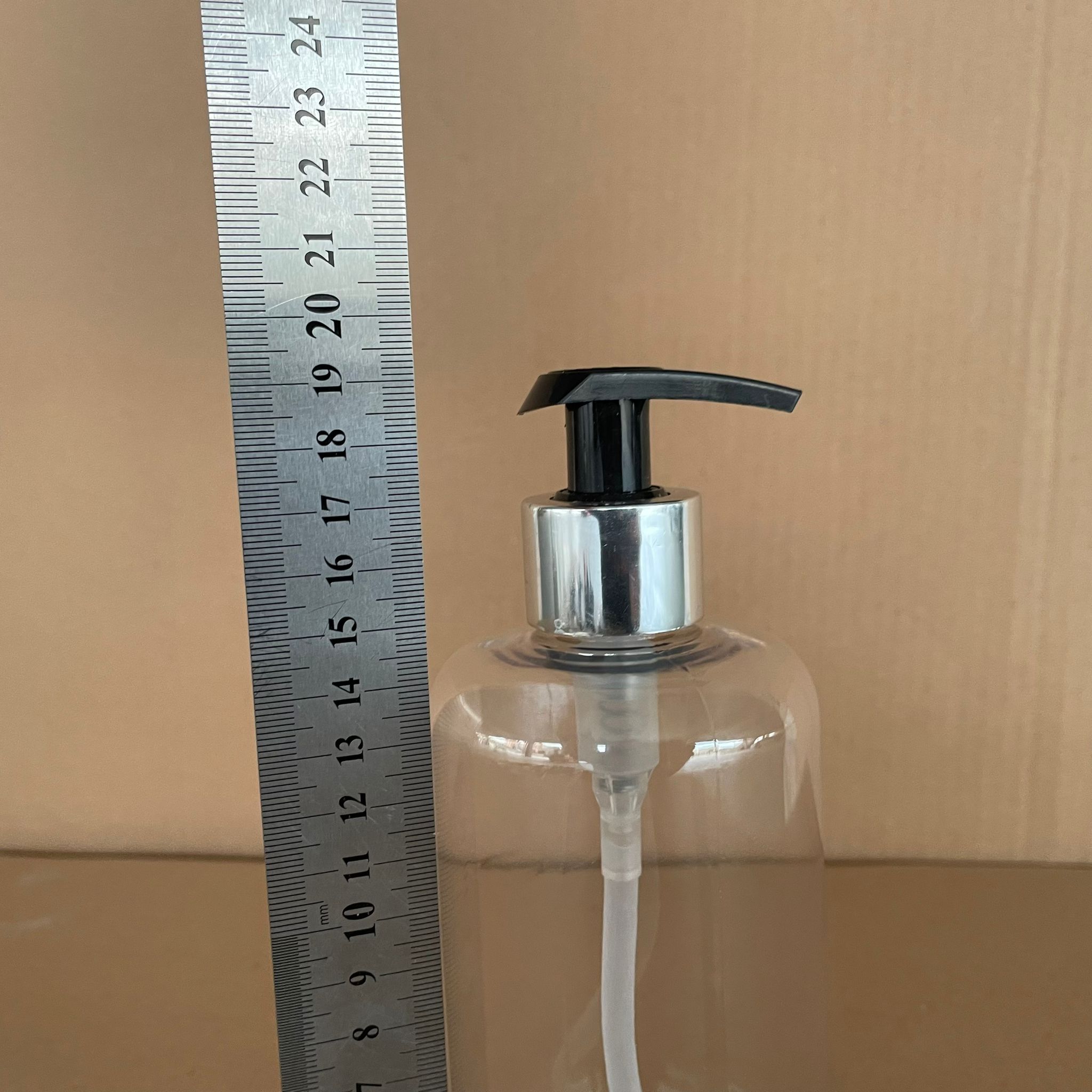 500 CC UZUN SİLİNDİR PET ŞİŞE KALIN (26 GR) - GÜMÜŞ METALİK SIVI SABUN POMPALI - 28 AĞIZ - 500 ML PET ŞİŞE