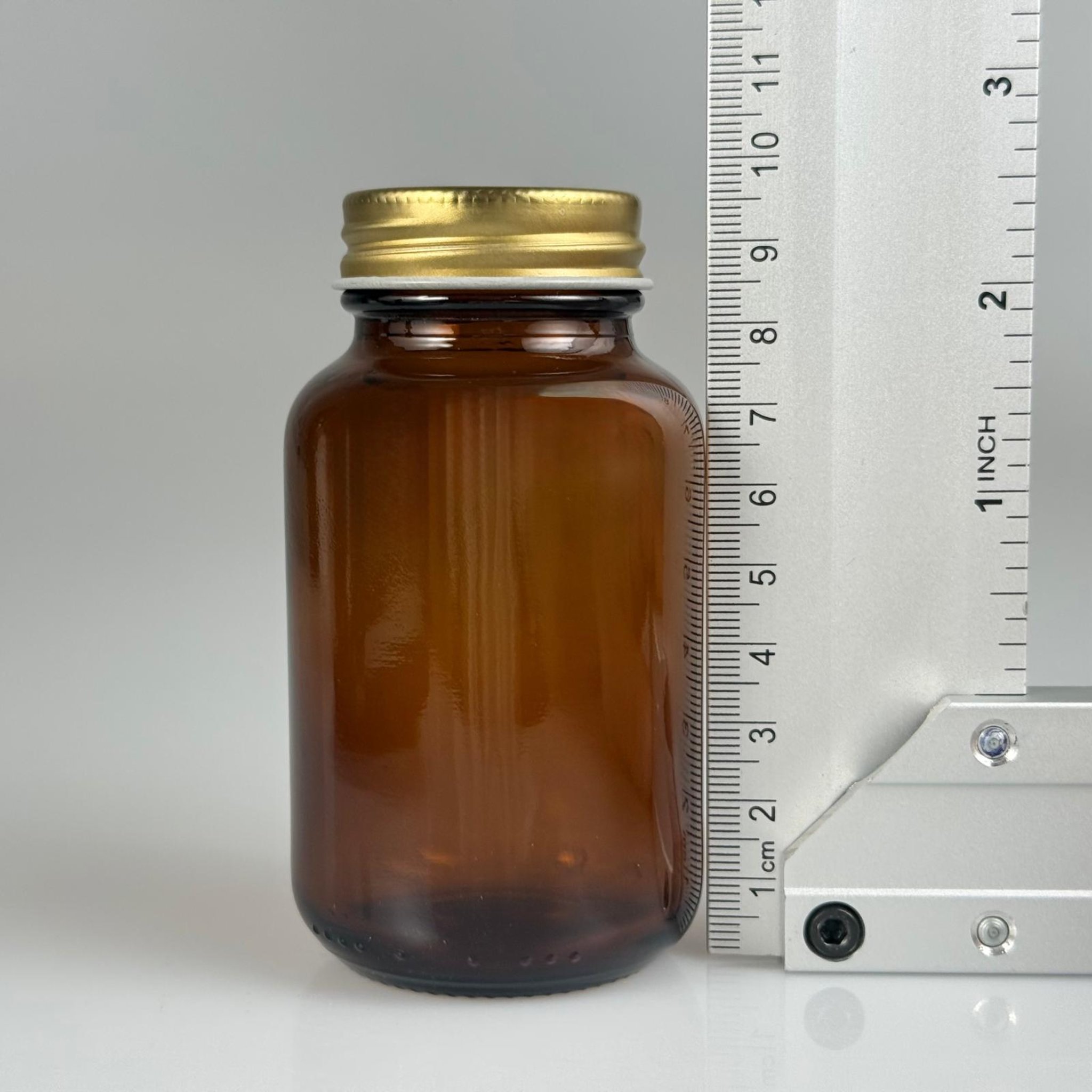 120 CC AMBER CAM TABLET ŞİŞESİ - GOLD METAL KAPAKLI - 120 ML (SİLME 133 ML) KAPSÜL KUTUSU - İLAÇ ŞİŞESİ - MEDİKAL HAP ŞİŞESİ - FARMASÖTİK KAVANOZ - ŞİŞECAM KODU 763713