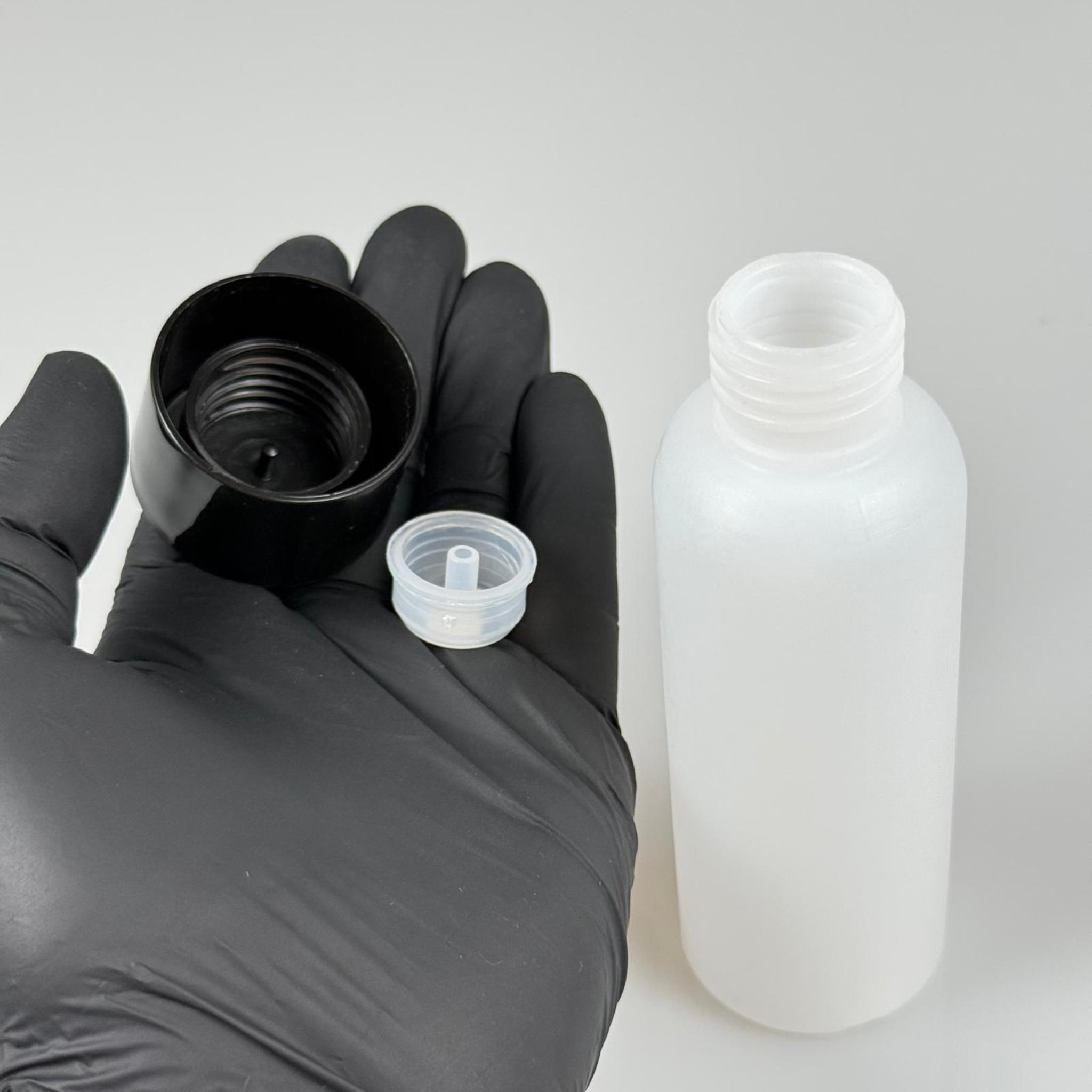 100 CC NATÜREL SERT POLİETİLEN ŞİŞE ( 24 MM ) + SİYAH GENİŞ PLASTİK KAPAKLI + PLASTİK TIPALI - 100 ML SERT POLİETİLEN ASETON ŞİŞESİ