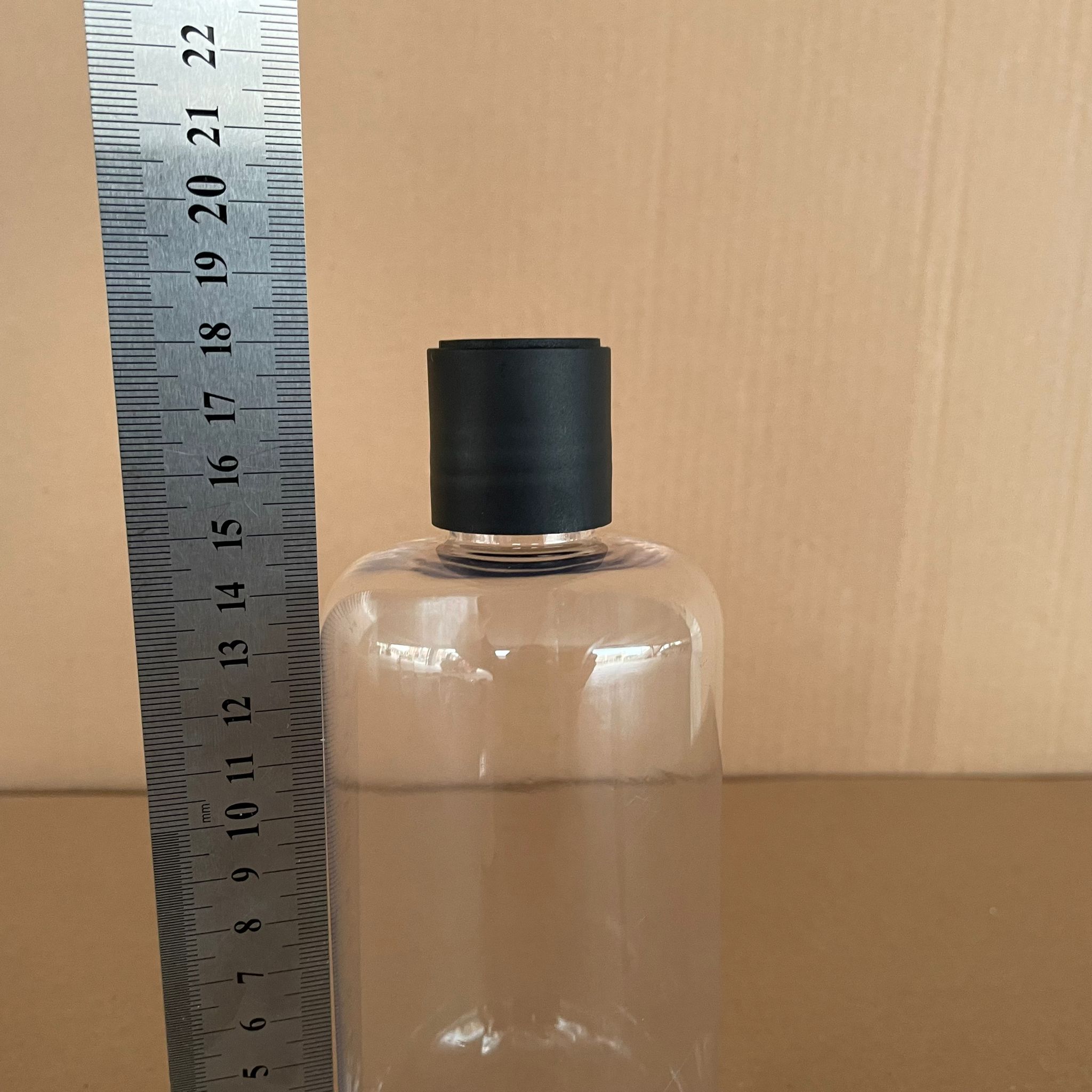 500 CC UZUN SİLİNDİR PET ŞİŞE KALIN (26 GR) - SİYAH DİSKTOP ŞAMPUAN KAPAKLI - 28 AĞIZ - 500 ML PET ŞİŞE