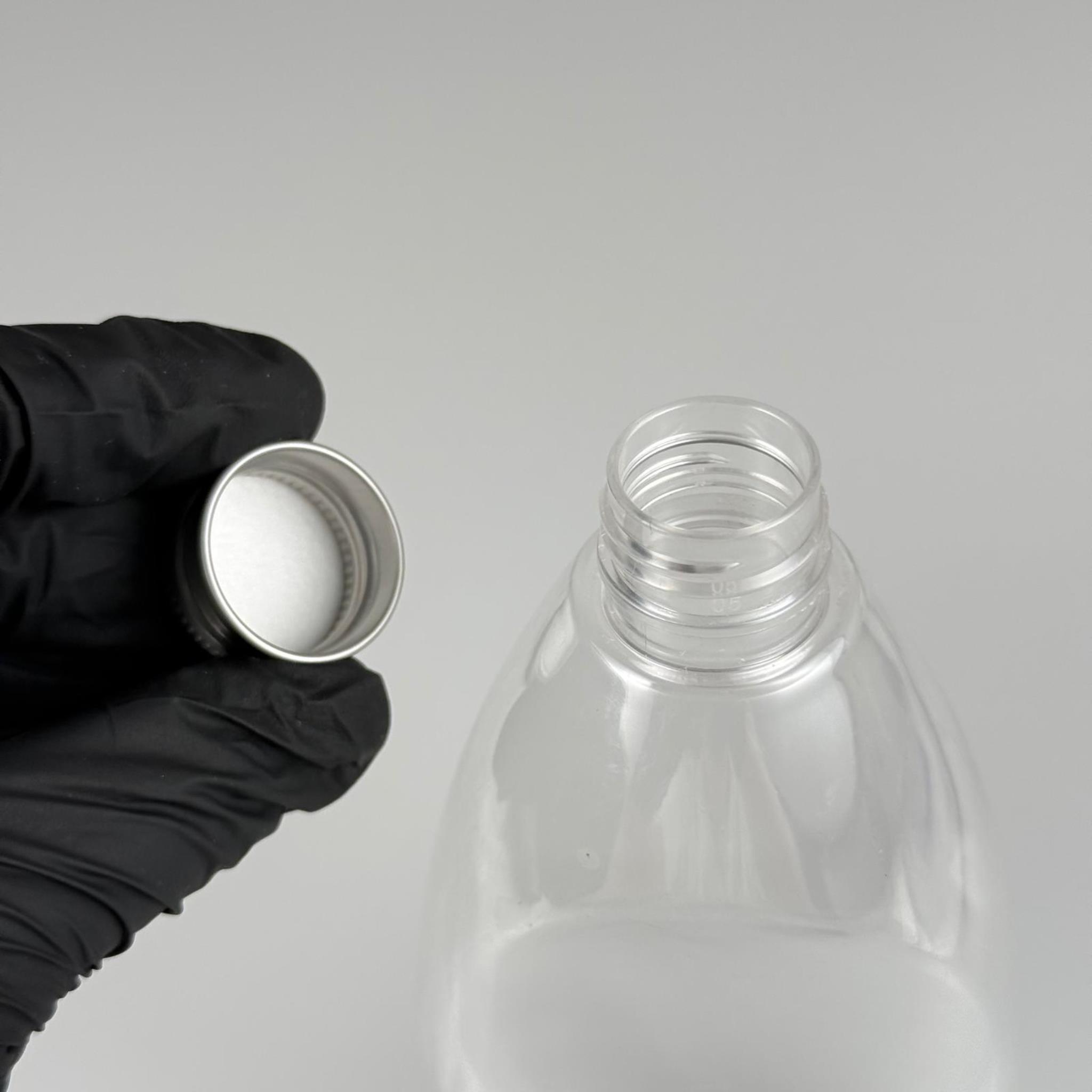 400 CC YASSI PET SIVI SABUN ŞİŞESİ (AĞIZ ÇAPI 24 MM) + KÖPÜK CONTALI GÜMÜŞ METAL ALÜMİNYUM KAPAKLI - 400 ML YASSI PET ŞİŞE