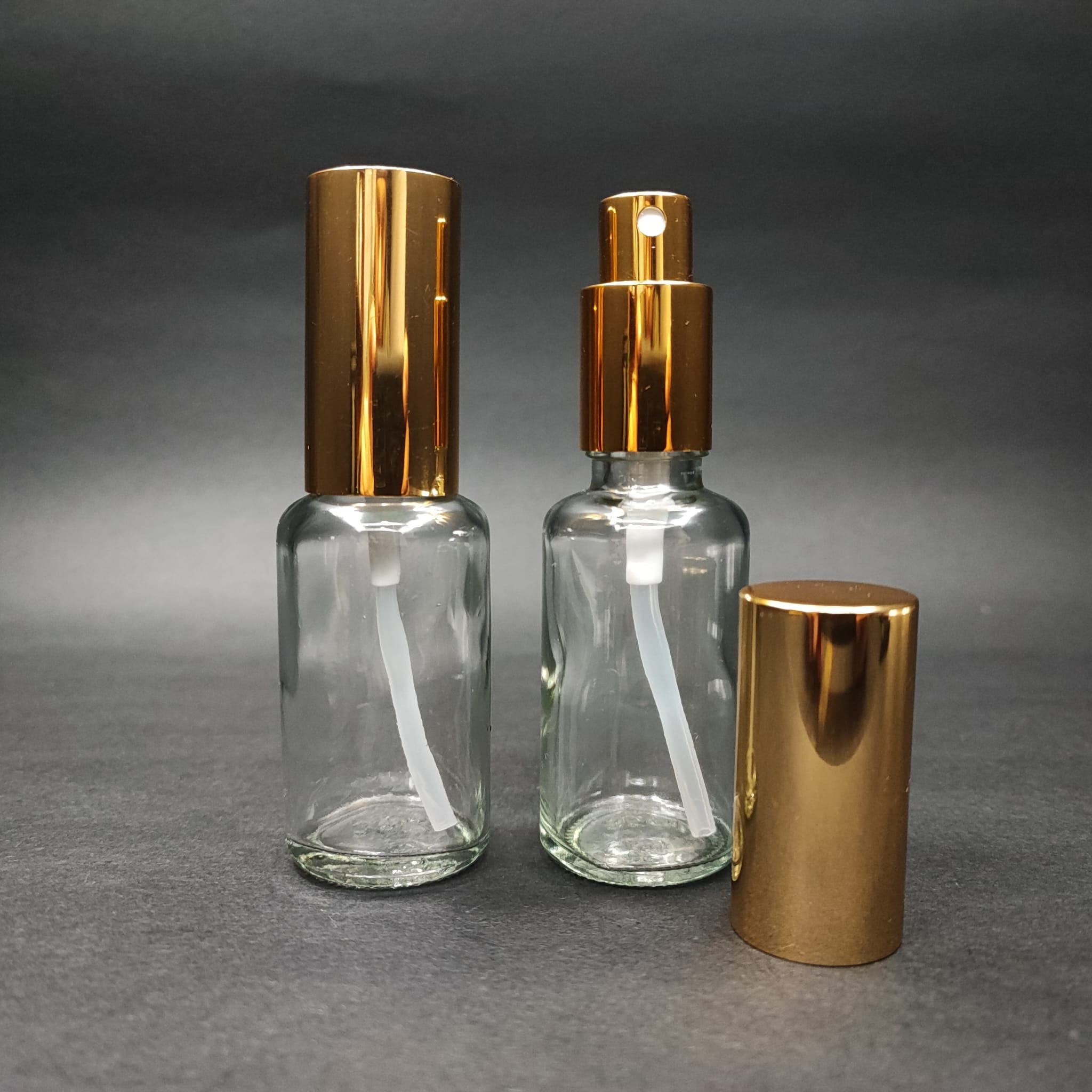 30 ML LÜKS VİDALI VALF ÇEVİRME PARFÜM ŞİŞELERİ - 30 CC ŞEFFAF CAM ŞİŞE - GOLD METAL SPREYLİ KAPAKLI SET