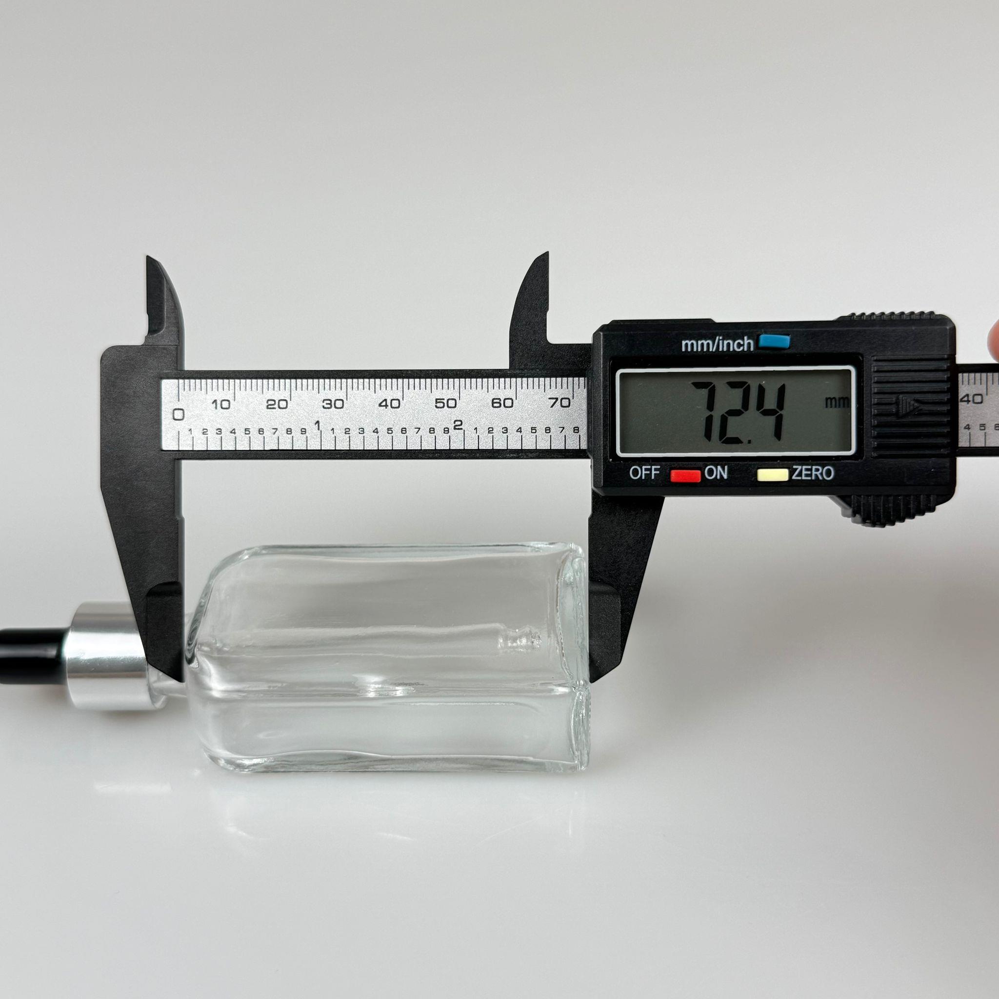 40 CC YASSI DİKDÖRTGEN PRESTİJLİ CAM DAMLALIKLI ŞİŞE - SİYAH EMZİK - GÜMÜŞ METALİK KAPAK - 40 ML CAM DAMLALIKLI ŞİŞE - DAMLALIKLI BOŞ ŞİŞE