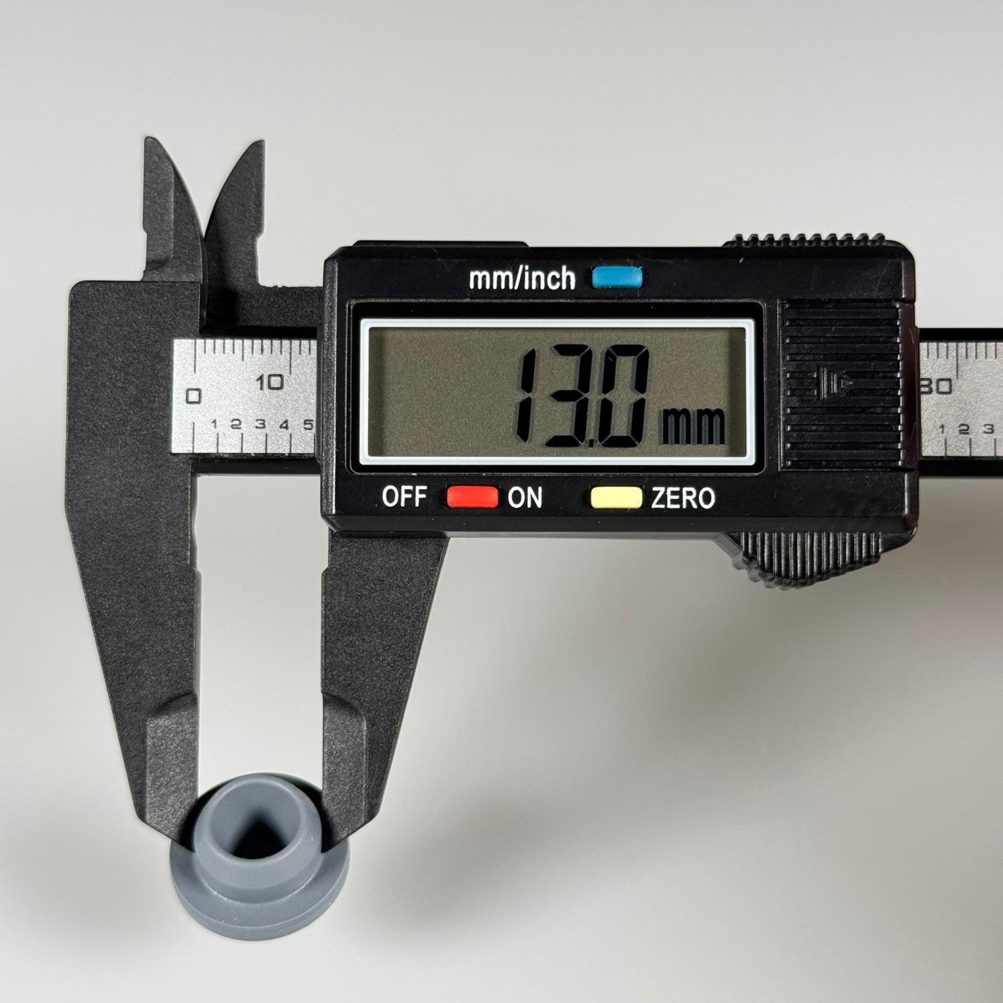 PENİSİLİN FLAKON KAUÇUK TAPA - BUTIL TAPA - KOYU GRİ (20 AĞIZ FLAKON ŞİŞELERE UYAR)