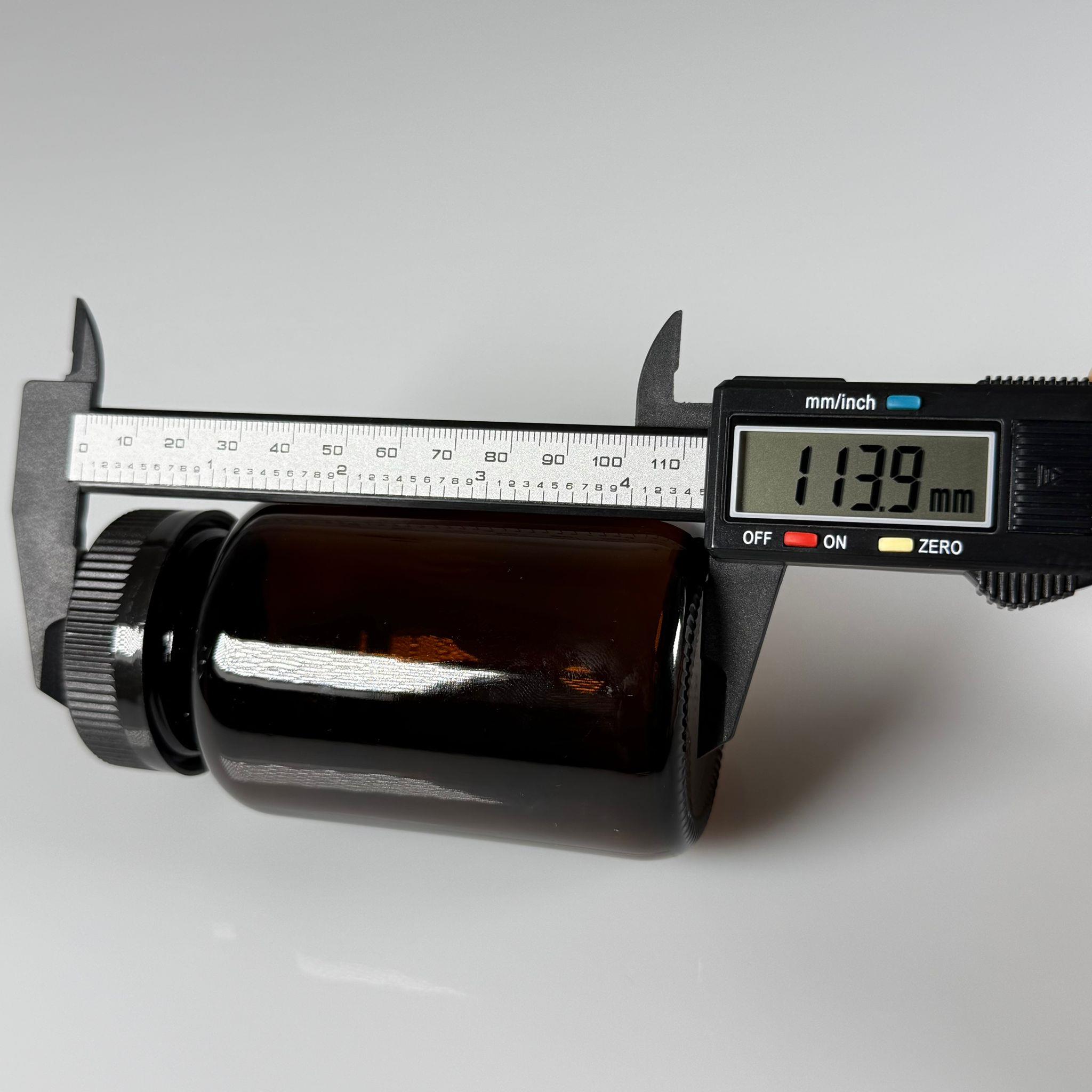 200 CC CAM KAHVERENGİ AMBER TABLET KAPSÜL ŞİŞESİ + 45 MM VİDALI ÇOCUK EMNİYET KİLİTLİ SİYAH PLASTİK KAPAK