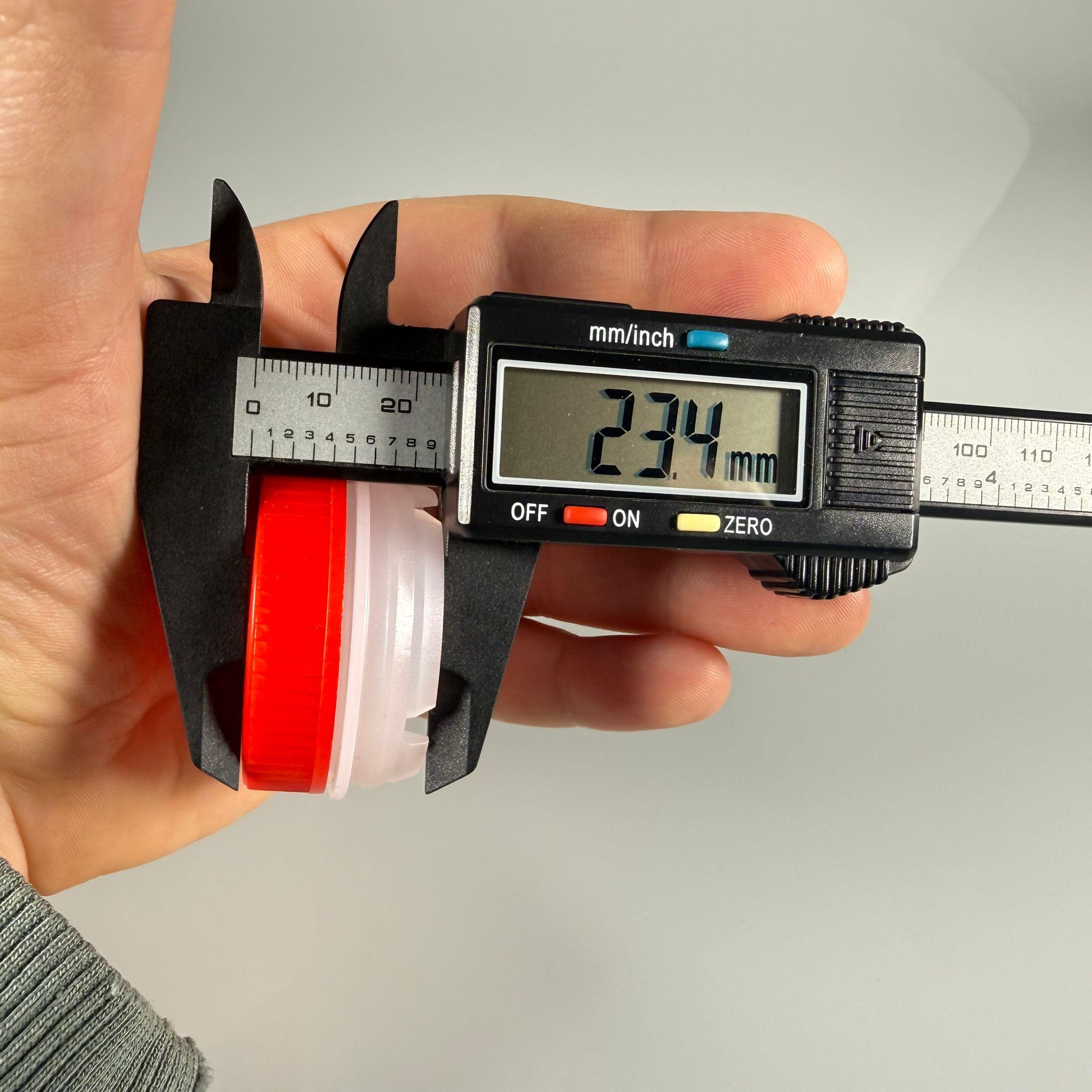 42 MM KIRMIZI TENEKE KAPAK - (42 MM DELME ÇAPI OLAN TENEKELER İÇİN VİDALI TENEKE KAPAĞI) VUP / SK43 BERİCAP