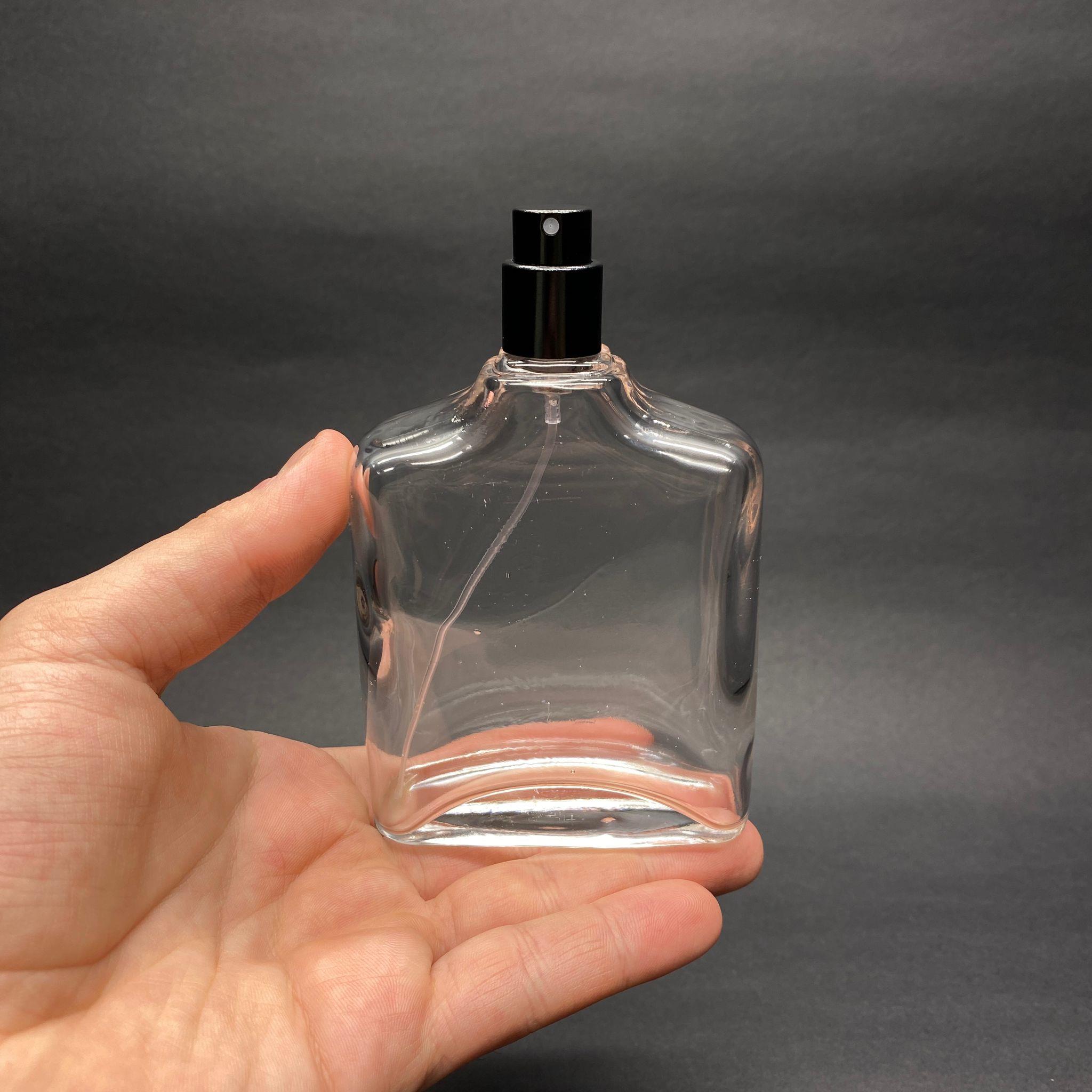 100 ML YASSI MODEL ZEUS PARFÜM ŞİŞESİ - SİYAH METAL SPREYLİ (AĞIZ 15 MM GEÇME KOLAY KAPAMA) !!DEFOLU ŞİŞE ÇIKABİLİR, FİYAT UYGUN TUTULMUŞTUR!!